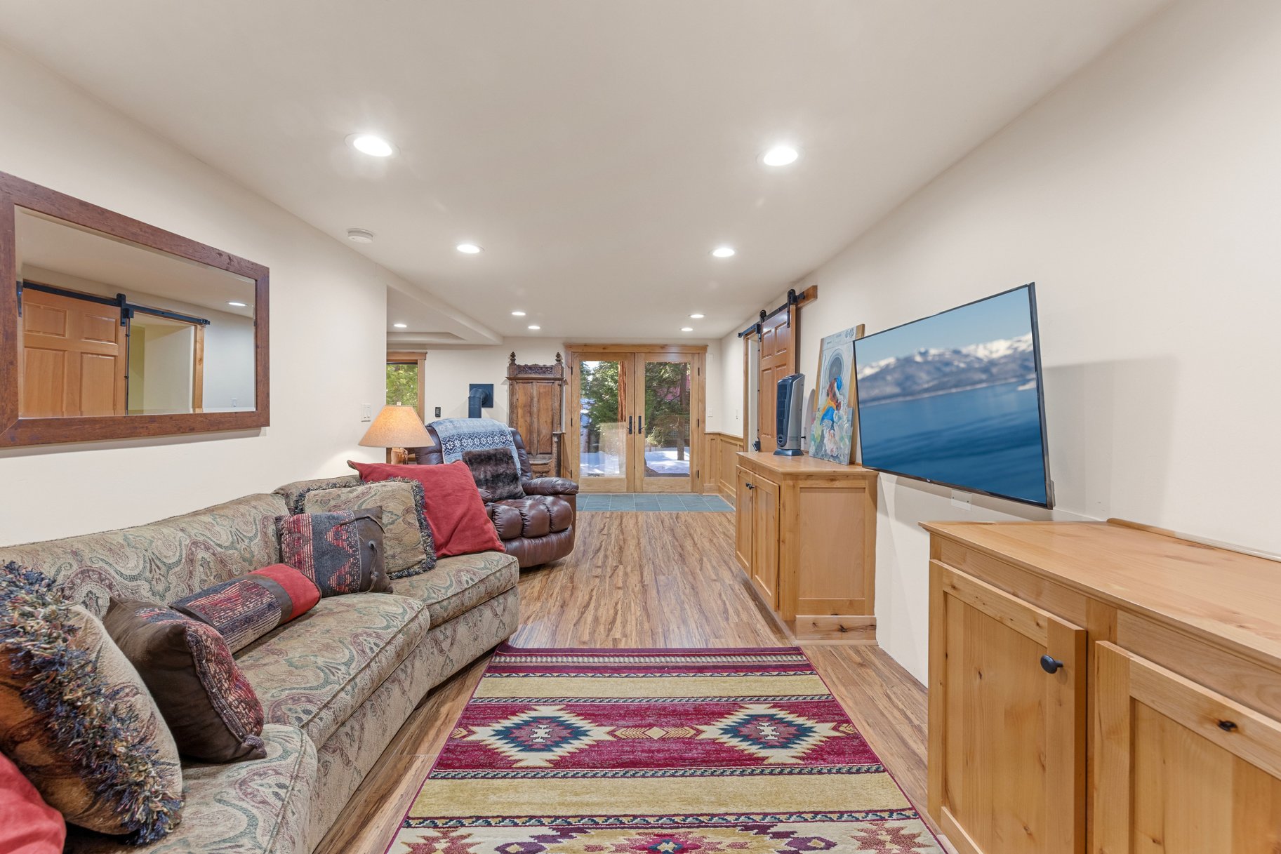  Gorgeous Tahoe Lodge next to open forest and close to everything - 物件實景