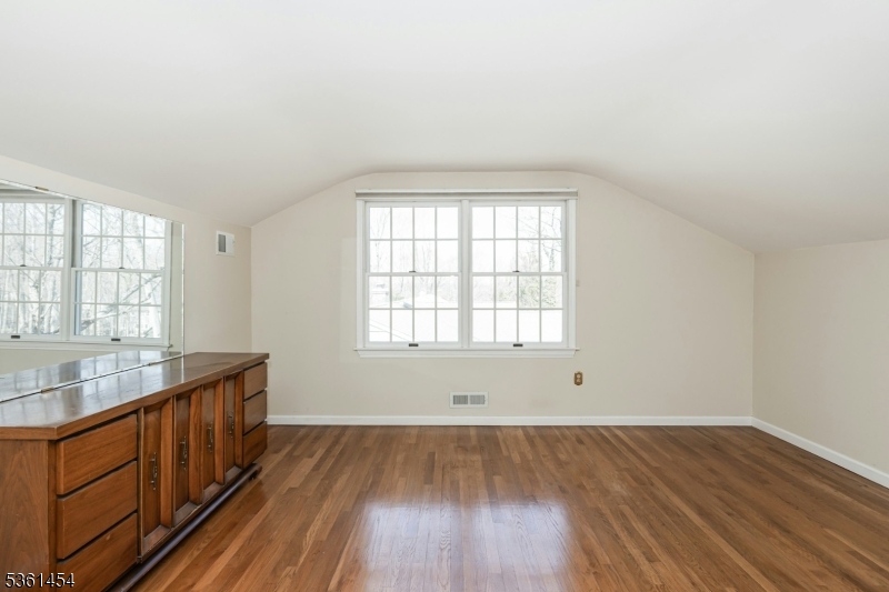 Berkeley Heights Twp., New Jersey, 07922, United States, 6 Bedrooms Bedrooms, ,4 BathroomsBathrooms,Residential,For Sale,1837487