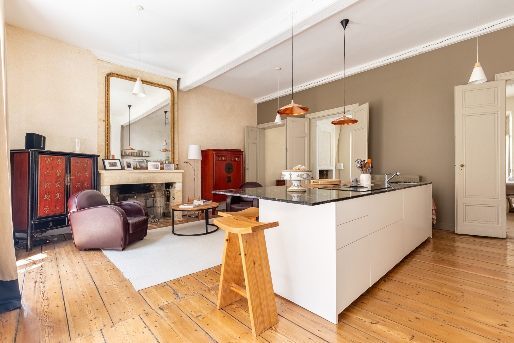  BORDEAUX HEART CHARTRONS – SUMPTUOUS STONE HOUSE 270M² - 5 BEDROOMS - TERRACE  … - 物件實景