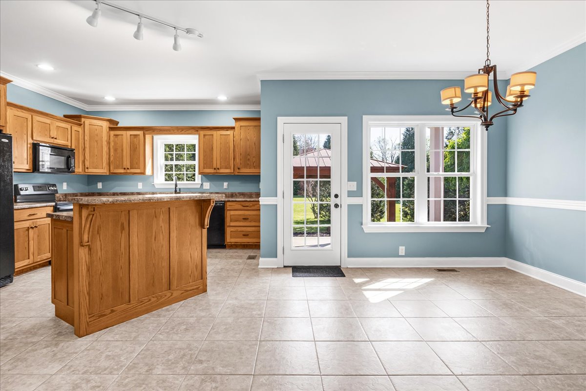 Decherd, Tennessee, 37324, United States, 4 Bedrooms Bedrooms, ,2 BathroomsBathrooms,Residential,For Sale,1870930