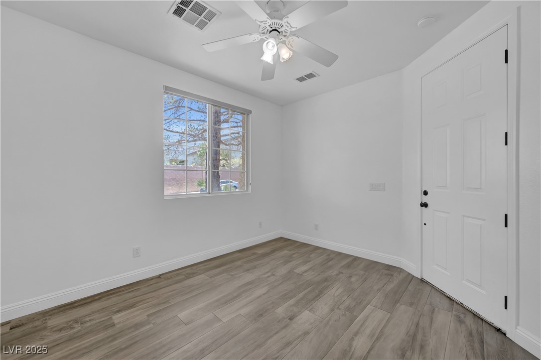 Henderson, Nevada, 89052, United States, 5 Bedrooms Bedrooms, ,2 BathroomsBathrooms,Residential,For Sale,1897207