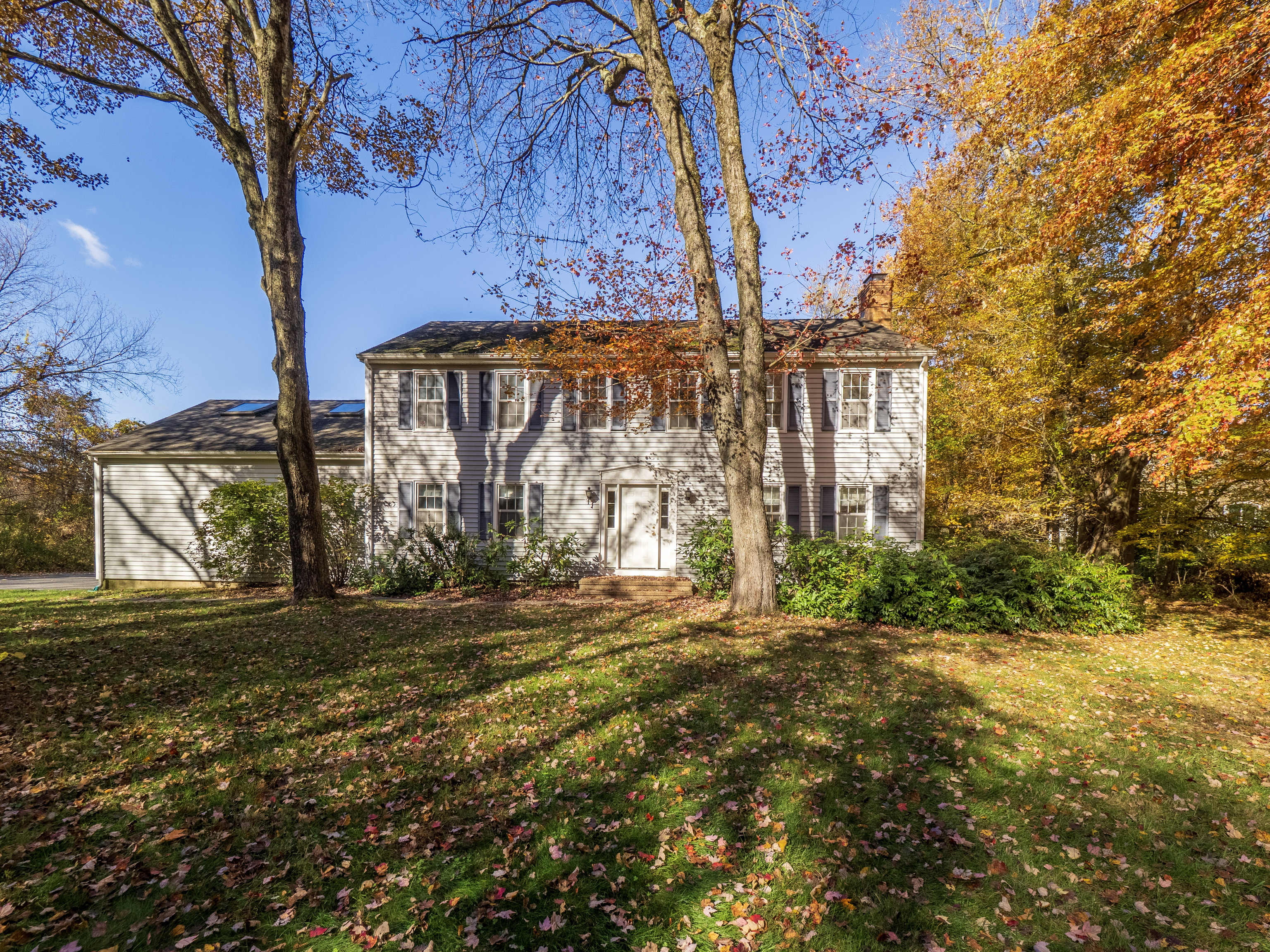 Redding, Connecticut, 06896, United States, 5 Bedrooms Bedrooms, ,5 BathroomsBathrooms,Residential,For Sale,1997100