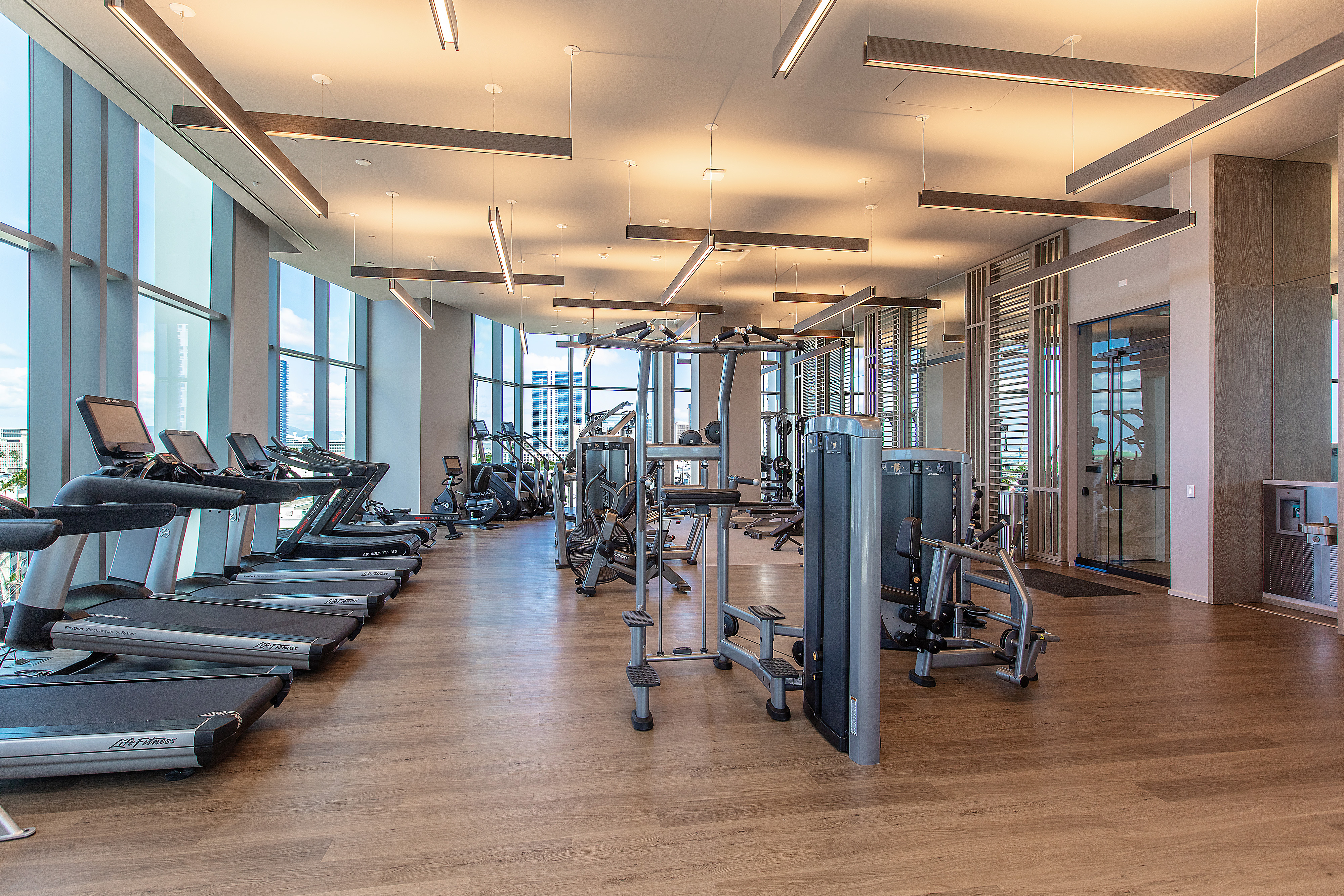 Honolulu, Hawaii, 96814, United States, 2 Bedrooms Bedrooms, ,2 BathroomsBathrooms,Residential,For Sale,1979445