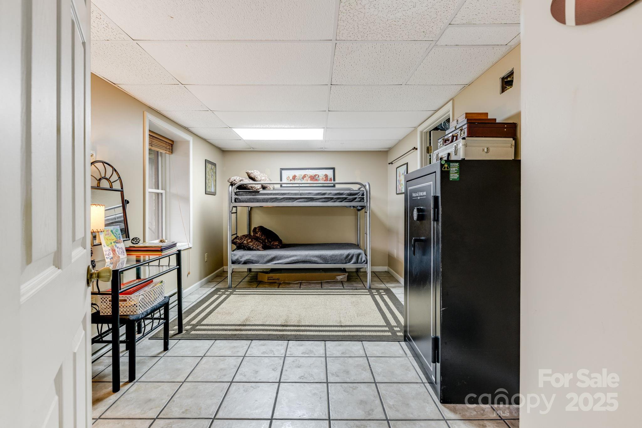 Spruce Pine, North Carolina, 28777, United States, 3 Bedrooms Bedrooms, ,3 BathroomsBathrooms,Residential,For Sale,1991683