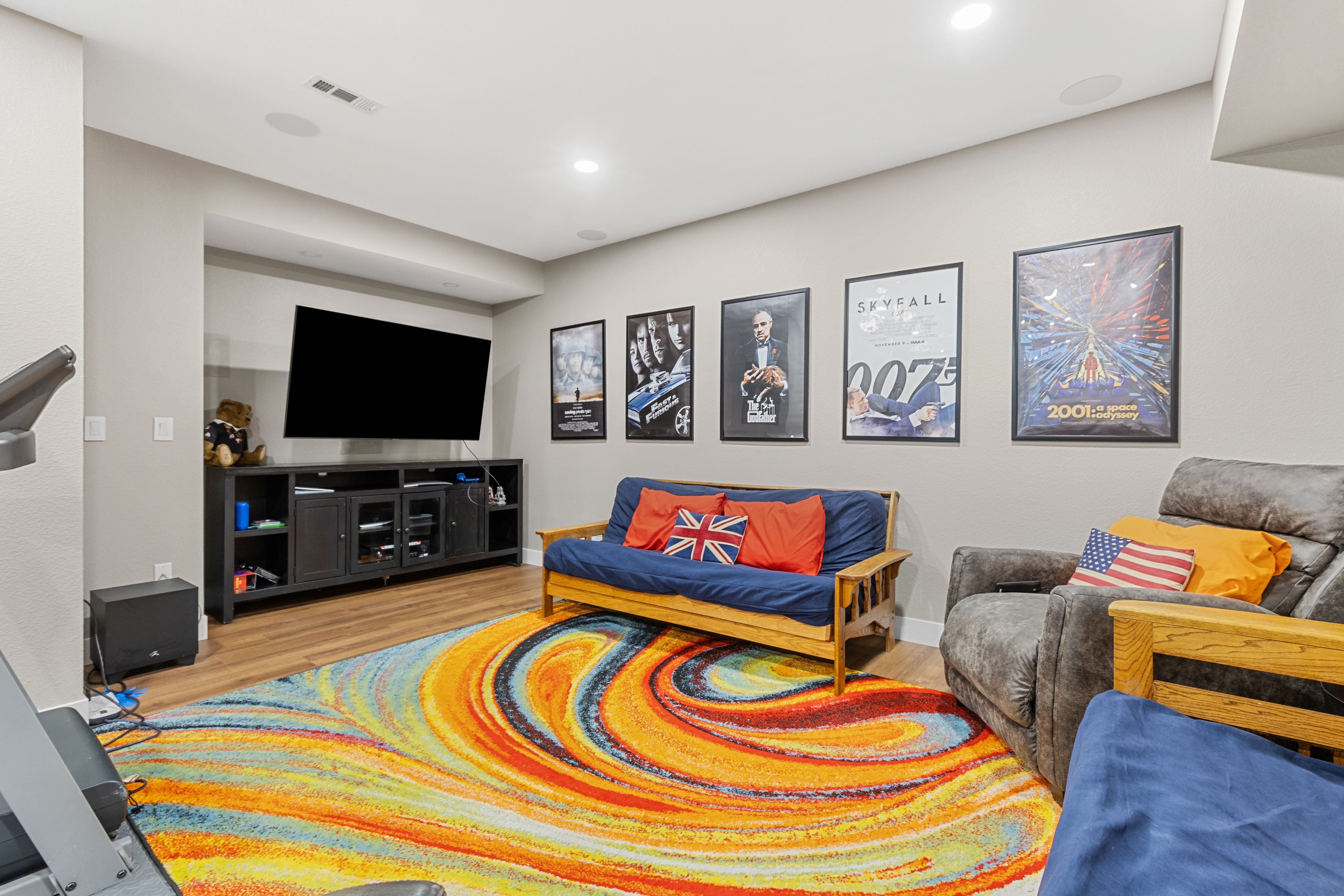  Amazing Opportunity For Multigenerational Living - 物件實景
