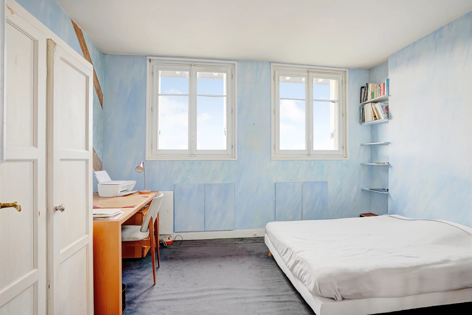 Versailles, Île-de-France, 78000, FR, 5 Bedrooms Bedrooms, ,4 BathroomsBathrooms,Residential,For Sale,2002100