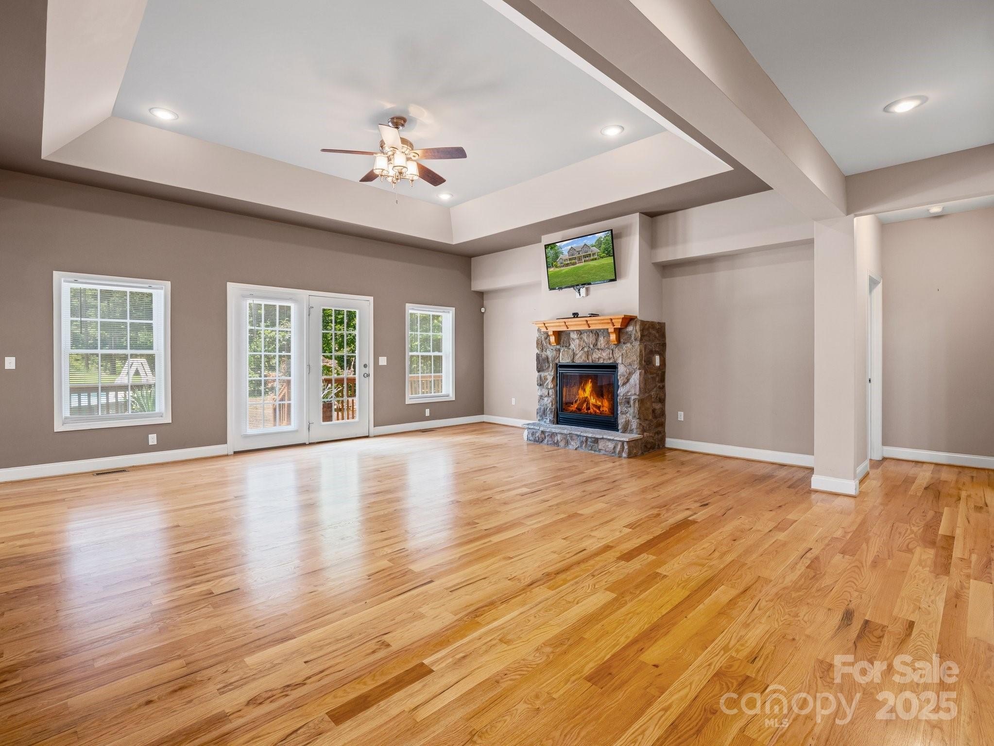 Lincolnton, North Carolina, 28092, United States, 4 Bedrooms Bedrooms, ,4 BathroomsBathrooms,Residential,For Sale,1864704