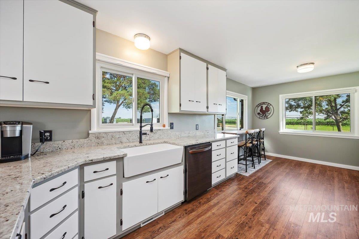 Jerome, Idaho, 83338, United States, 3 Bedrooms Bedrooms, ,3 BathroomsBathrooms,Residential,For Sale,1903598