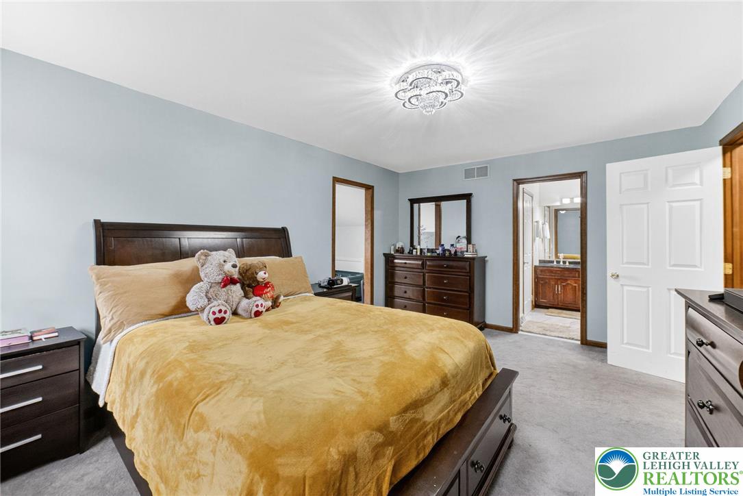 North Whitehall Twp, Pennsylvania, 18069, United States, 4 Bedrooms Bedrooms, ,3 BathroomsBathrooms,Residential,For Sale,1987552