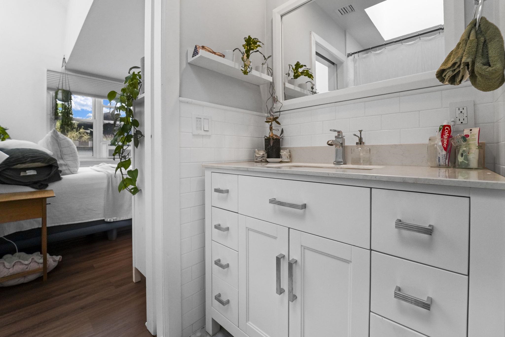 Hoboken, New Jersey, 07030, United States, 1 Bedroom Bedrooms, ,2 BathroomsBathrooms,Residential,For Sale,1988073