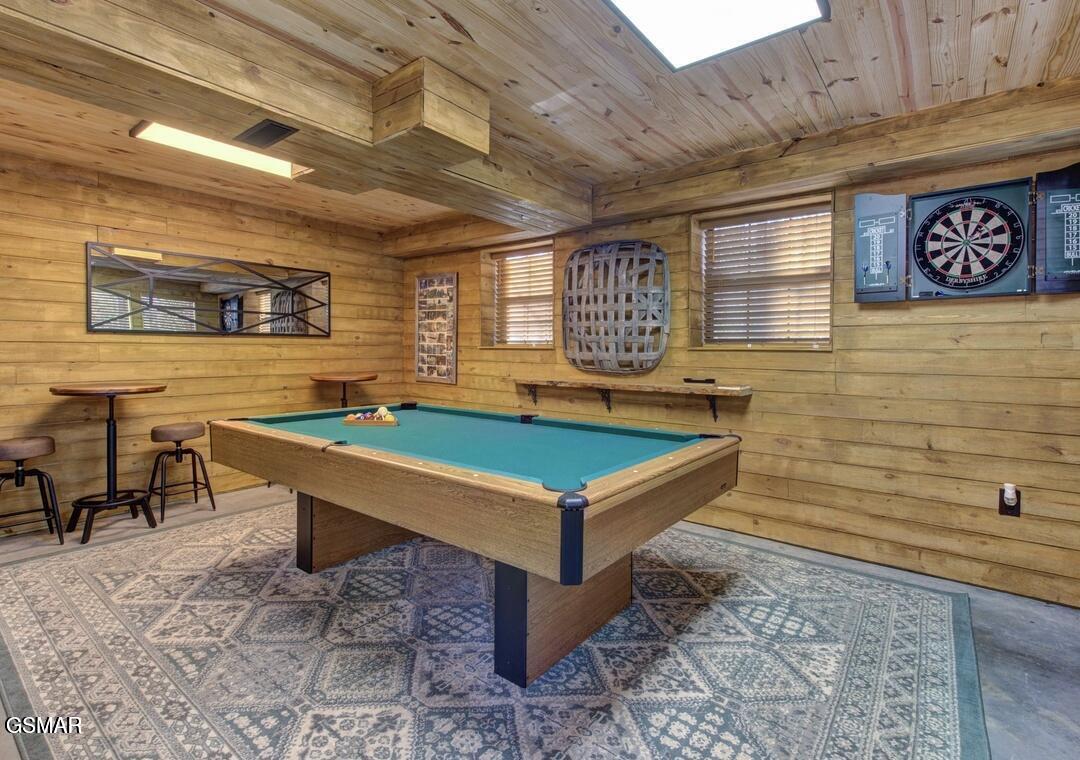 Cosby, Tennessee, 37722, United States, 3 Bedrooms Bedrooms, ,4 BathroomsBathrooms,Residential,For Sale,2036107