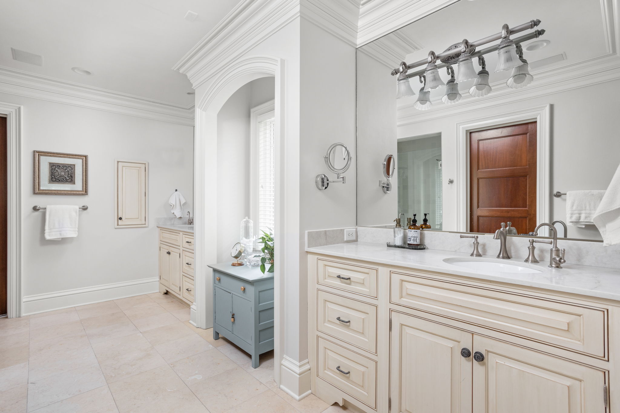  Signature Estate Set on More than 2 Acres in Desirable Zionsville Neighborhood - 物件實景