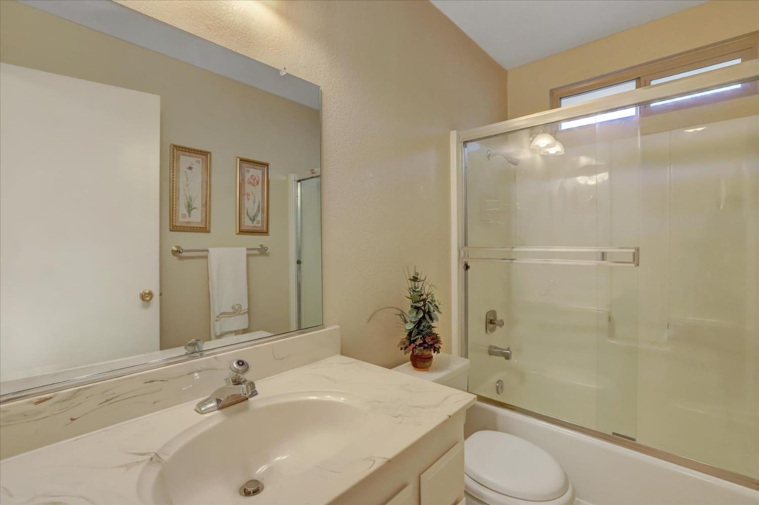 Penn Valley, California, 95946, United States, 3 Bedrooms Bedrooms, ,3 BathroomsBathrooms,Residential,For Sale,2000510