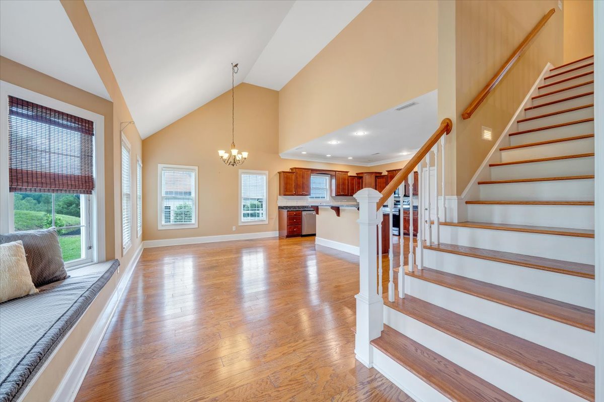Huddleston, Virginia, 24104, United States, 4 Bedrooms Bedrooms, ,4 BathroomsBathrooms,Residential,For Sale,2048445
