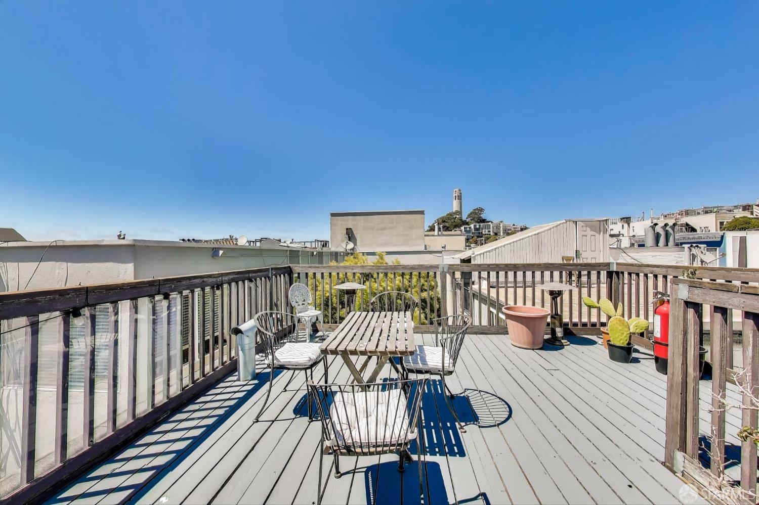 San Francisco, California, 94133, United States, 4 Bedrooms Bedrooms, ,4 BathroomsBathrooms,Residential,For Sale,2015052