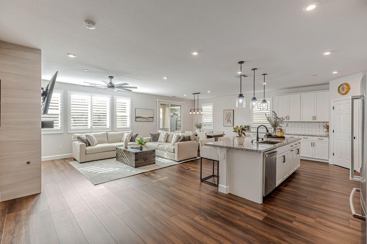 Sacramento, California, 95829, United States, 3 Bedrooms Bedrooms, ,2 BathroomsBathrooms,Residential,For Sale,1950991