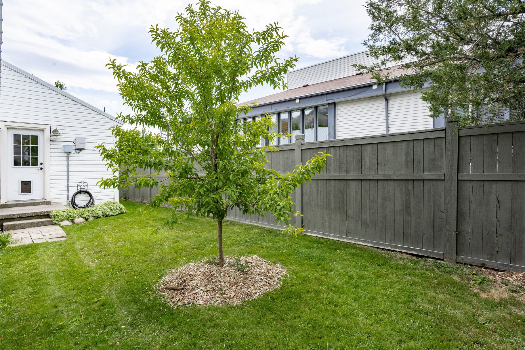  Multifamily Homestead in the Heart of Holladay - 物件實景