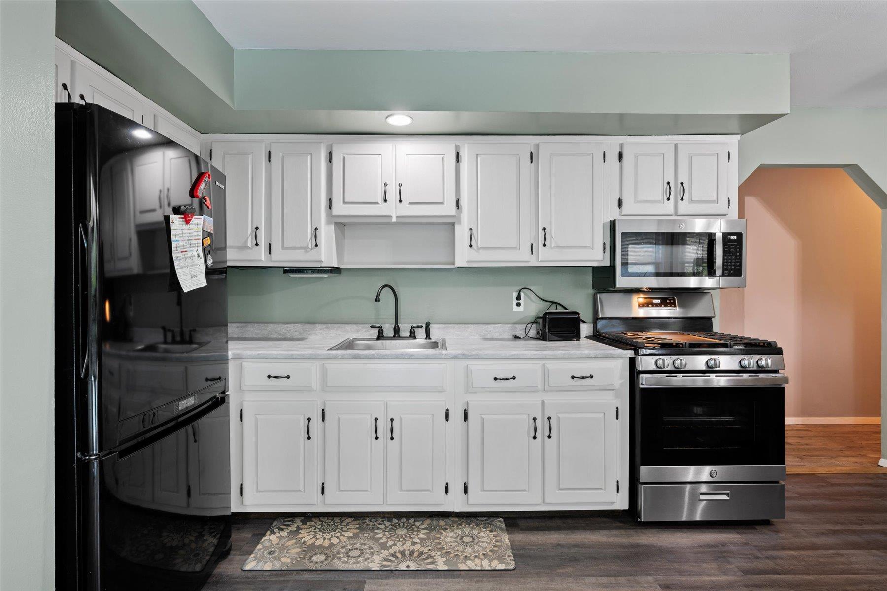 East Moriches, New York, 11940, United States, 3 Bedrooms Bedrooms, ,1 BathroomBathrooms,Residential,For Sale,1837952
