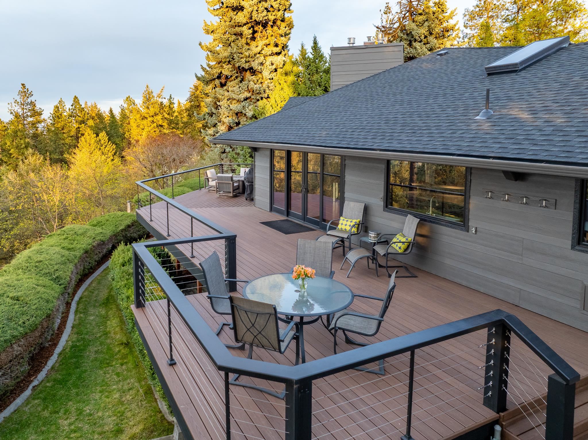 Spokane, Washington, 99203, United States, 6 Bedrooms Bedrooms, ,5 BathroomsBathrooms,Residential,For Sale,2043008