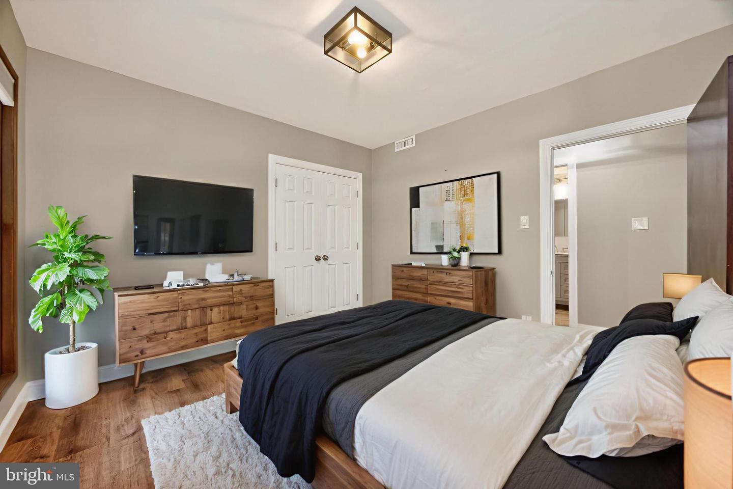 KING OF PRUSSIA, Pennsylvania, 19406, United States, 3 Bedrooms Bedrooms, ,2 BathroomsBathrooms,Residential,For Sale,2047953