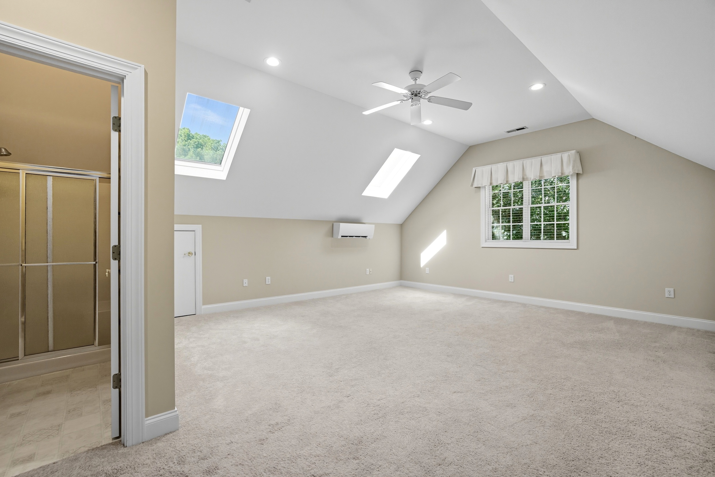  CUSTOM HOME OVERLOOKING SECOND HOLE GREEN - 物件實景