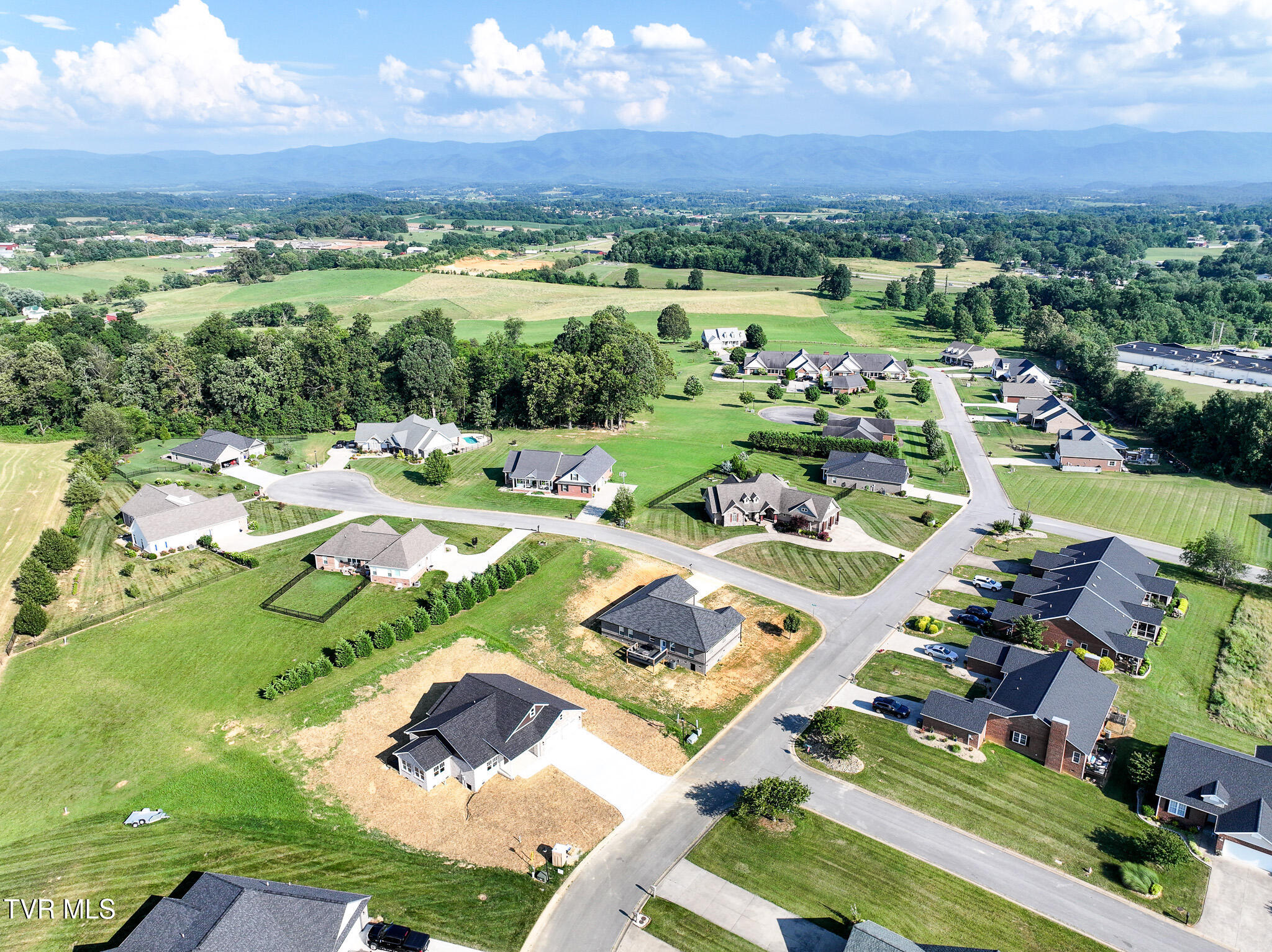 Greeneville, Tennessee, 37745, United States, 3 Bedrooms Bedrooms, ,2 BathroomsBathrooms,Residential,For Sale,1935533