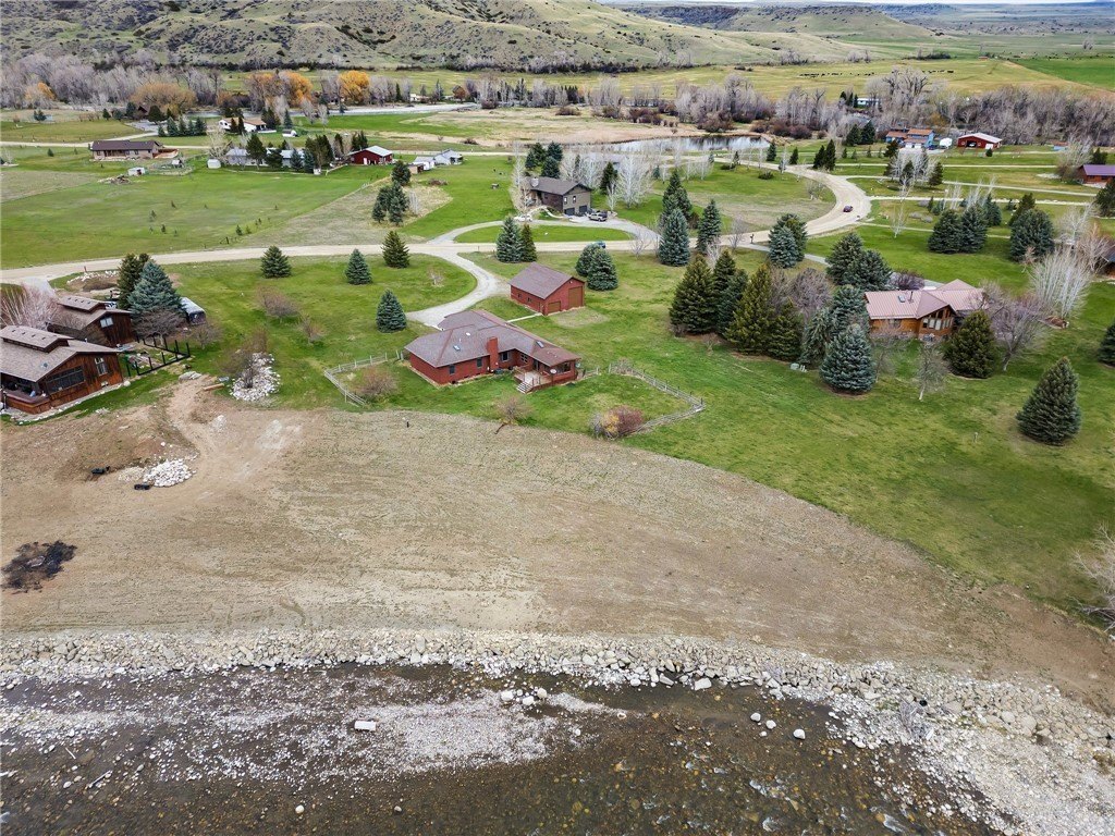 Absarokee, Montana, 59001, United States, 4 Bedrooms Bedrooms, ,4 BathroomsBathrooms,Residential,For Sale,1921766