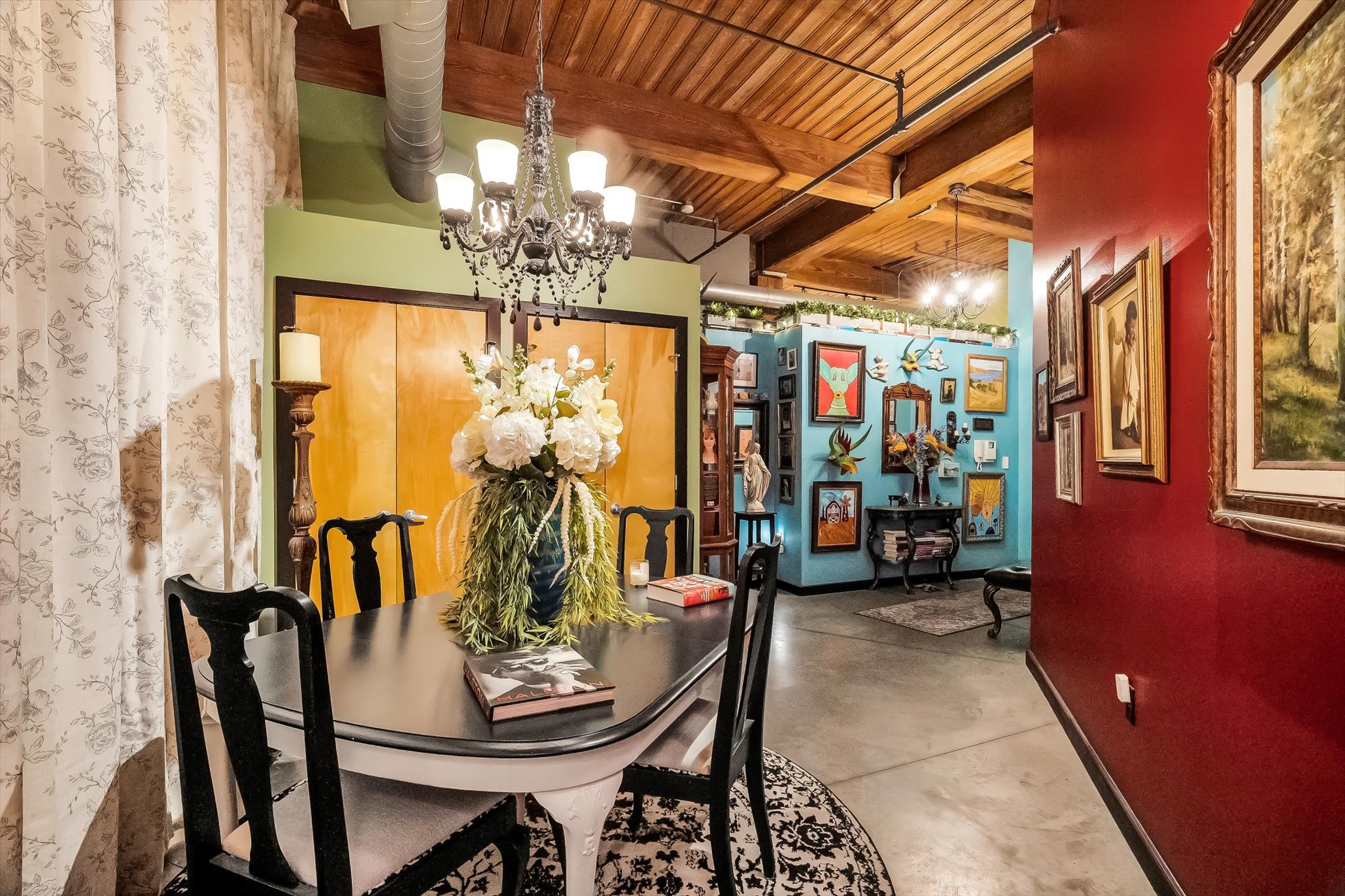  Experience Urban Elegance at Elder Shirt Lofts: A Luxurious Downtown Retreat - 物件實景
