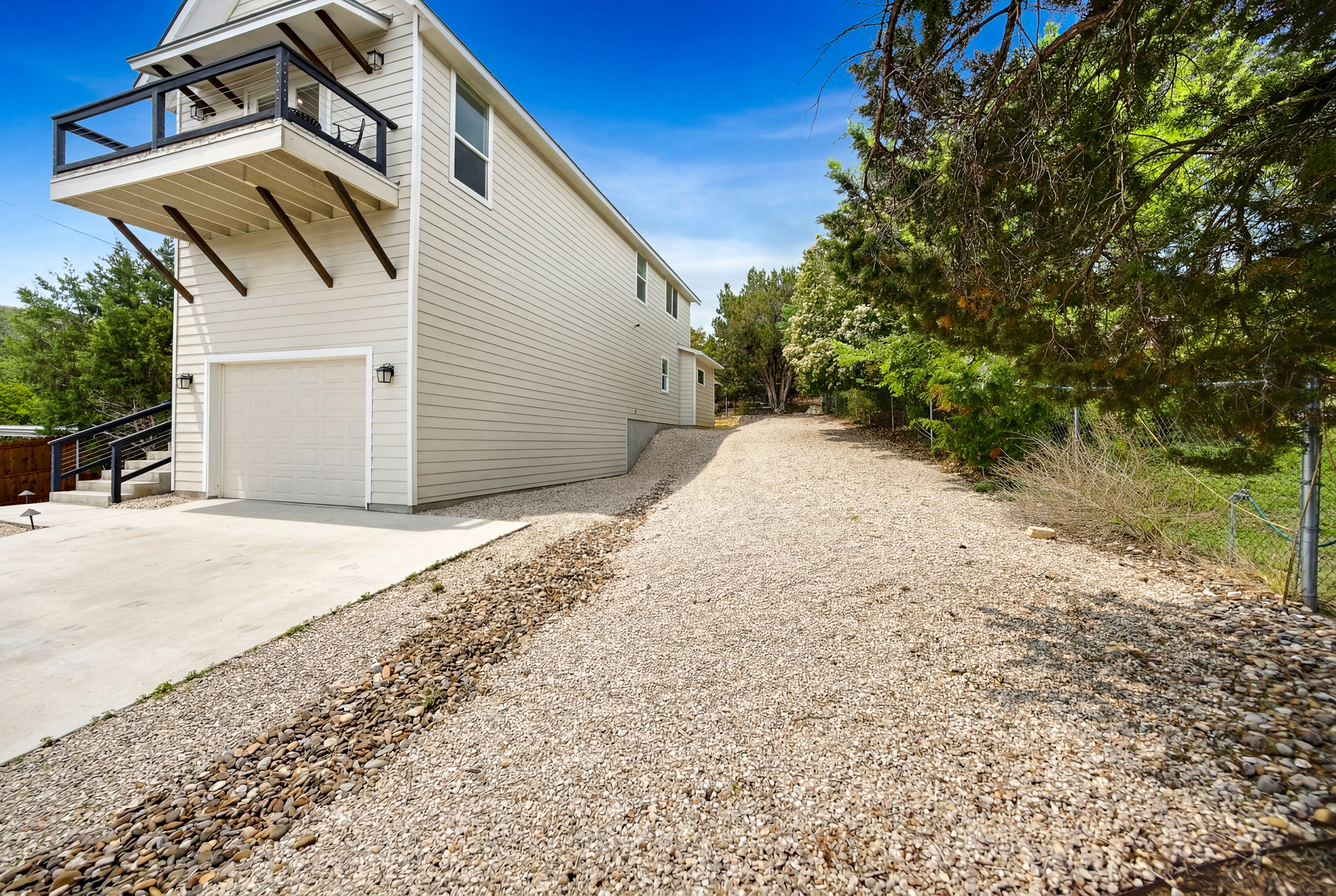  Canyon Lake Home with Hot Tub and Balcony Views - 物件實景
