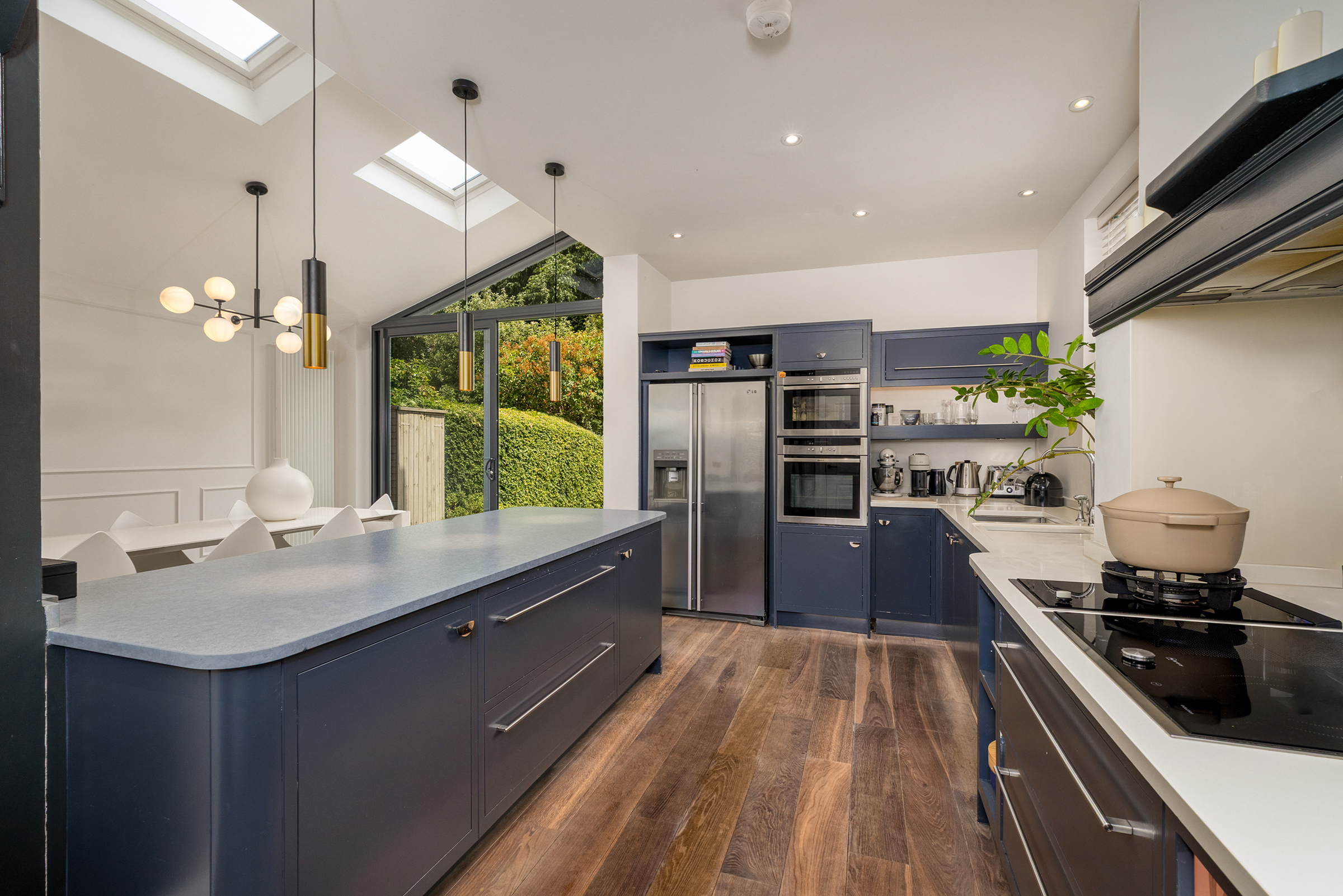  A Beautifully Renovated Family Home with a Garden Studio and Off-Street Parking - 物件實景