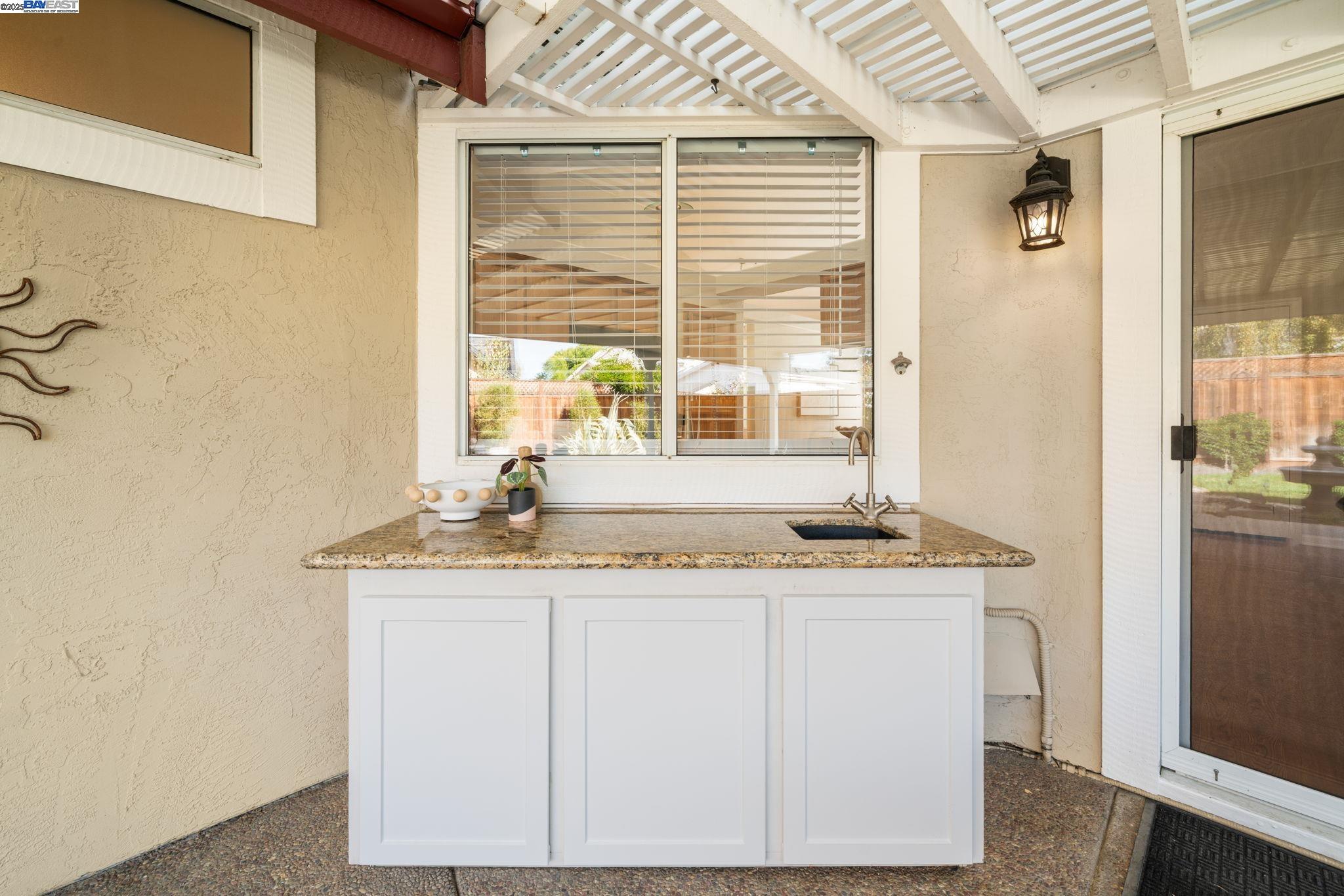 Livermore, California, 94551, United States, 3 Bedrooms Bedrooms, ,2 BathroomsBathrooms,Residential,For Sale,1991919