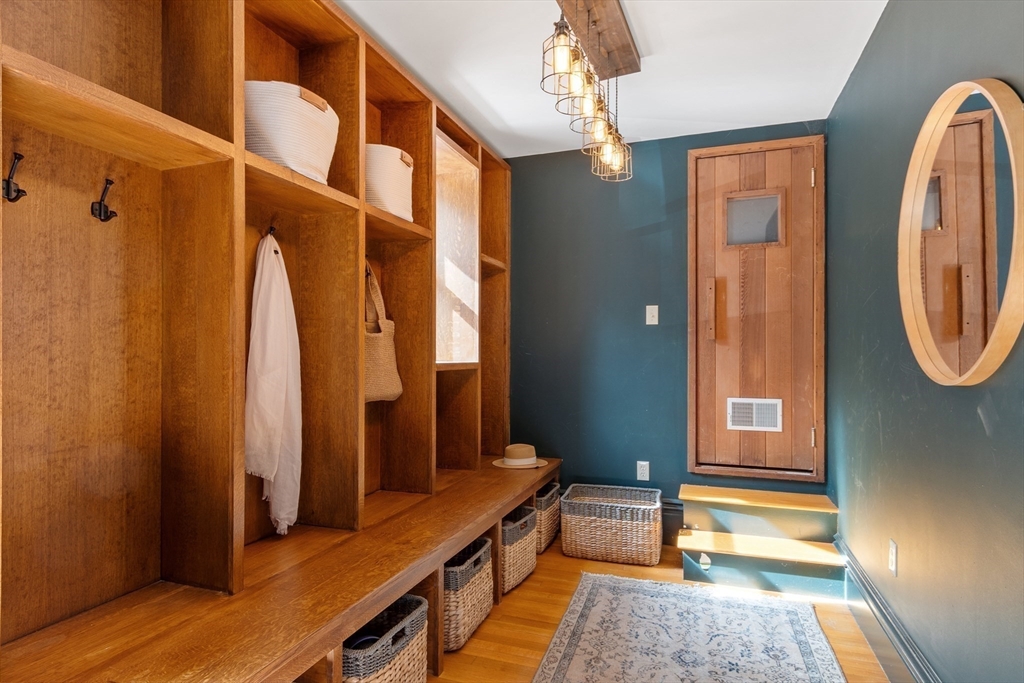 Belmont, Massachusetts, 02478, United States, 7 Bedrooms Bedrooms, ,5 BathroomsBathrooms,Residential,For Sale,1838379