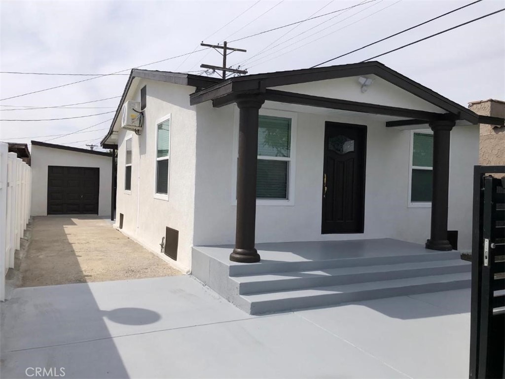 Los Angeles, California, 90044, United States, 2 Bedrooms Bedrooms, ,1 BathroomBathrooms,Residential,For Sale,2031472