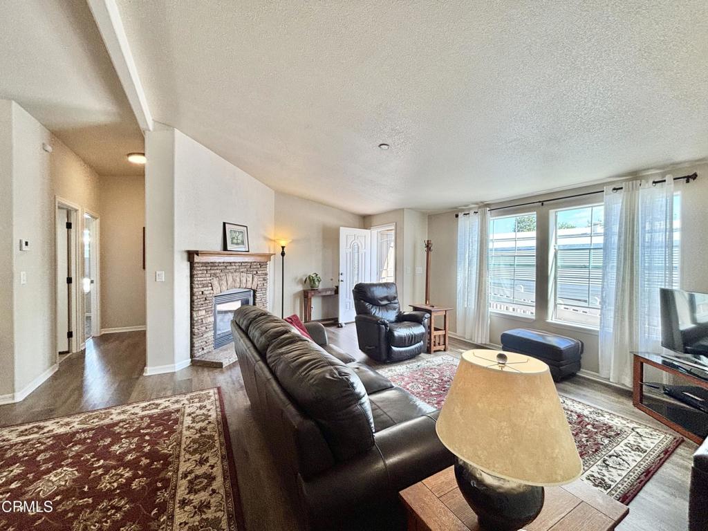 Ventura, California, 93003, United States, 3 Bedrooms Bedrooms, ,2 BathroomsBathrooms,Residential,For Sale,1980962