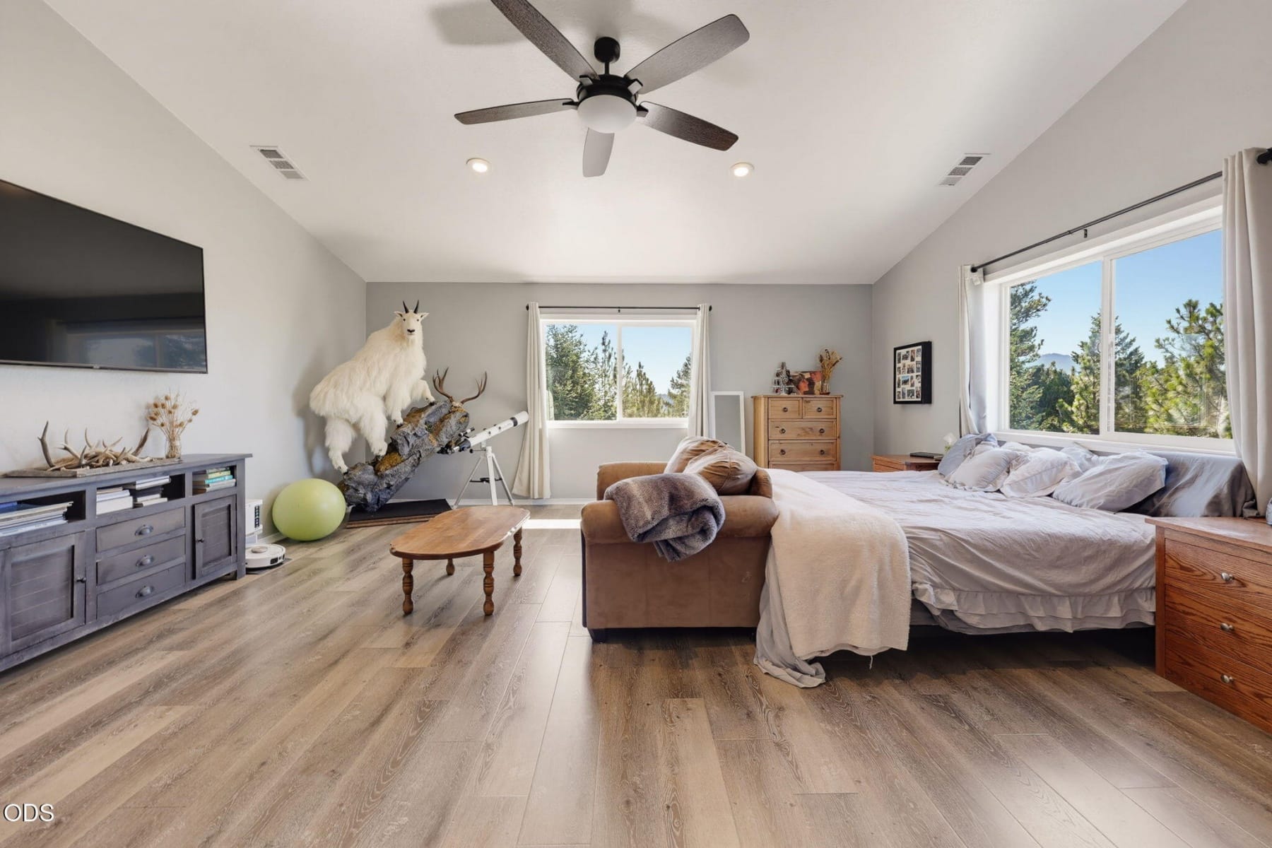  7036 Griffin Lane Jacksonville, OR 97530 - 物件實景