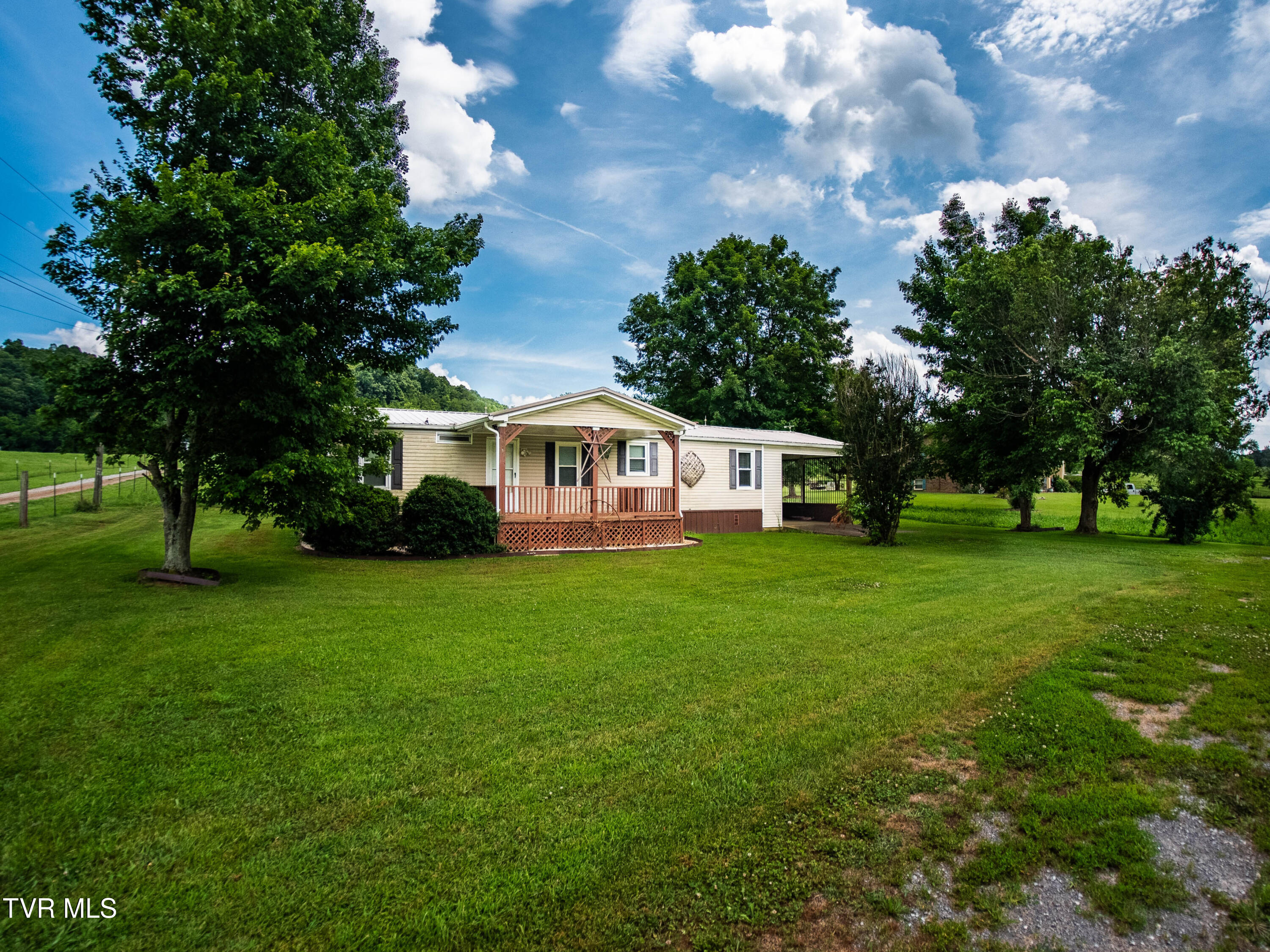 Surgoinsville, Tennessee, 37873, United States, 3 Bedrooms Bedrooms, ,3 BathroomsBathrooms,Residential,For Sale,1937059