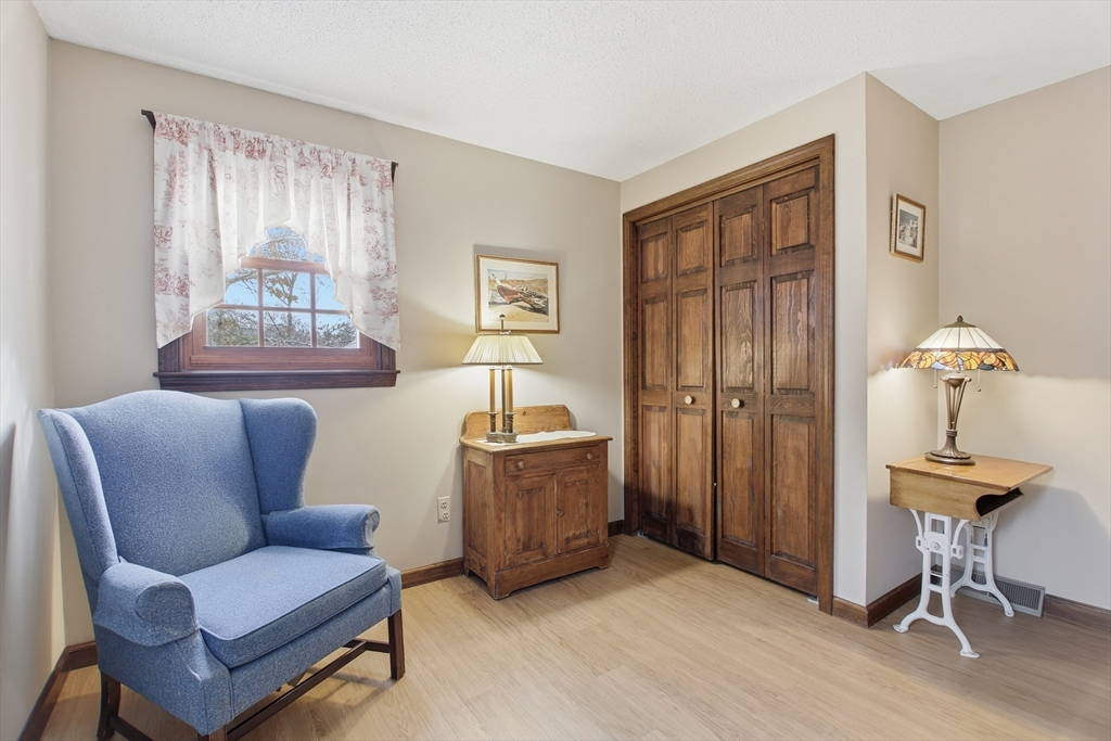 Monson, Massachusetts, 01057, United States, 5 Bedrooms Bedrooms, ,2 BathroomsBathrooms,Residential,For Sale,1988308