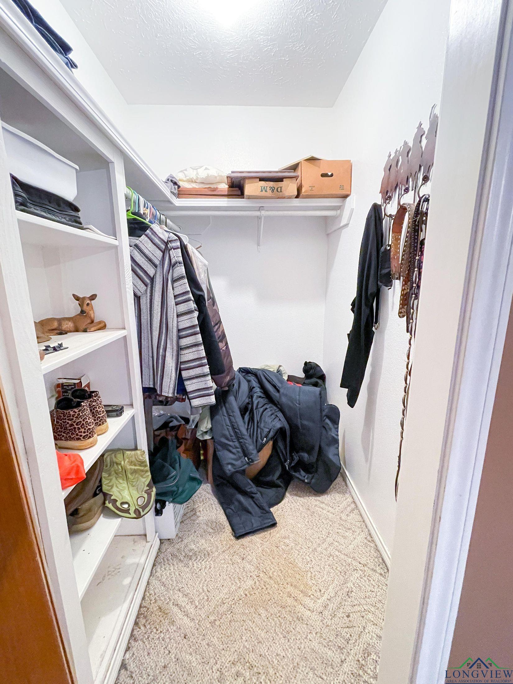 Linden, Texas, 75563, United States, 4 Bedrooms Bedrooms, ,3 BathroomsBathrooms,Residential,For Sale,1984519