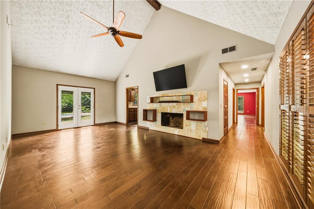 Roswell, Georgia, 30076, United States, 4 Bedrooms Bedrooms, ,3 BathroomsBathrooms,Residential,For Sale,2049337