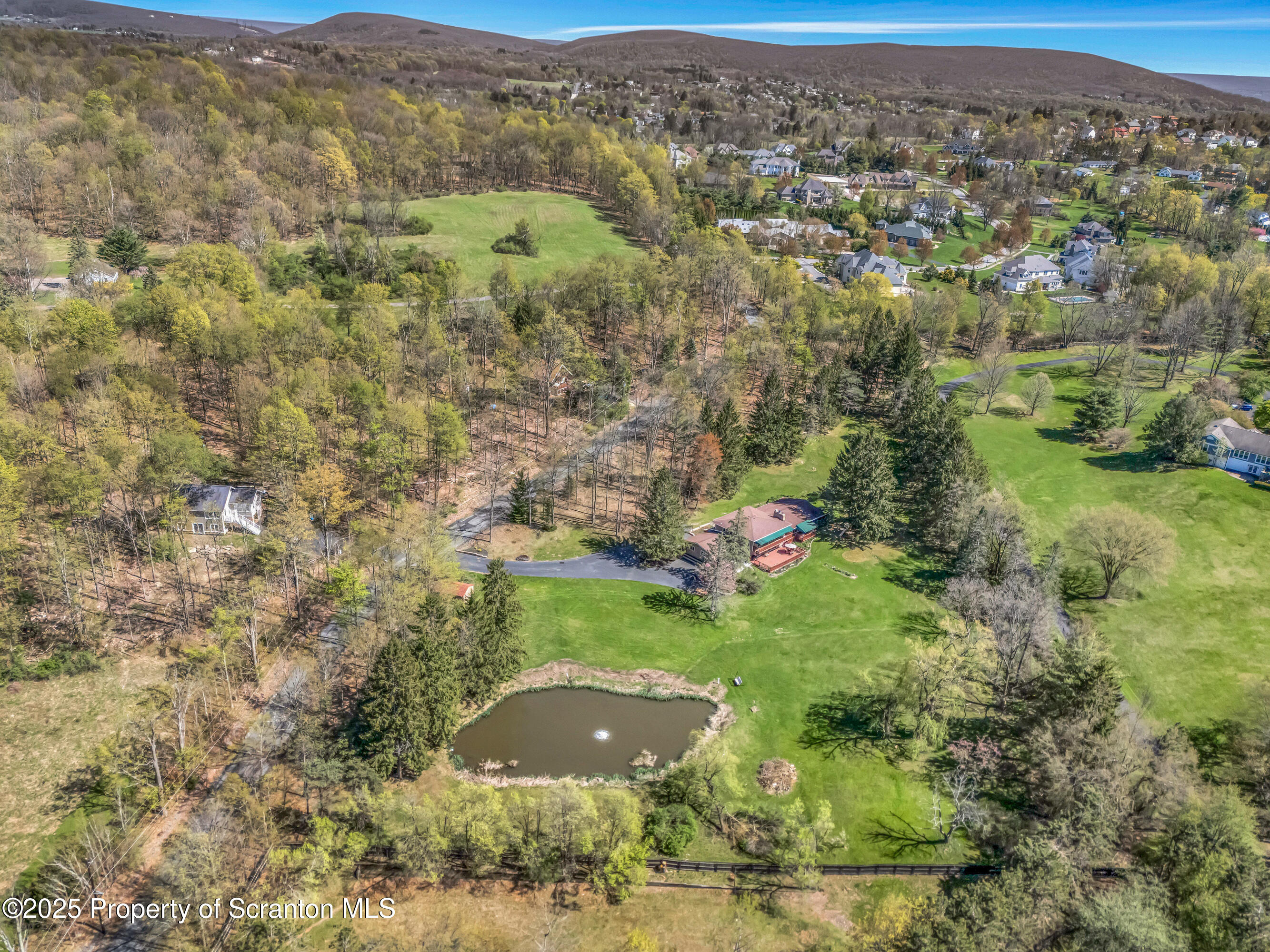 Clarks Summit, Pennsylvania, 18411, United States, 5 Bedrooms Bedrooms, ,4 BathroomsBathrooms,Residential,For Sale,1971485