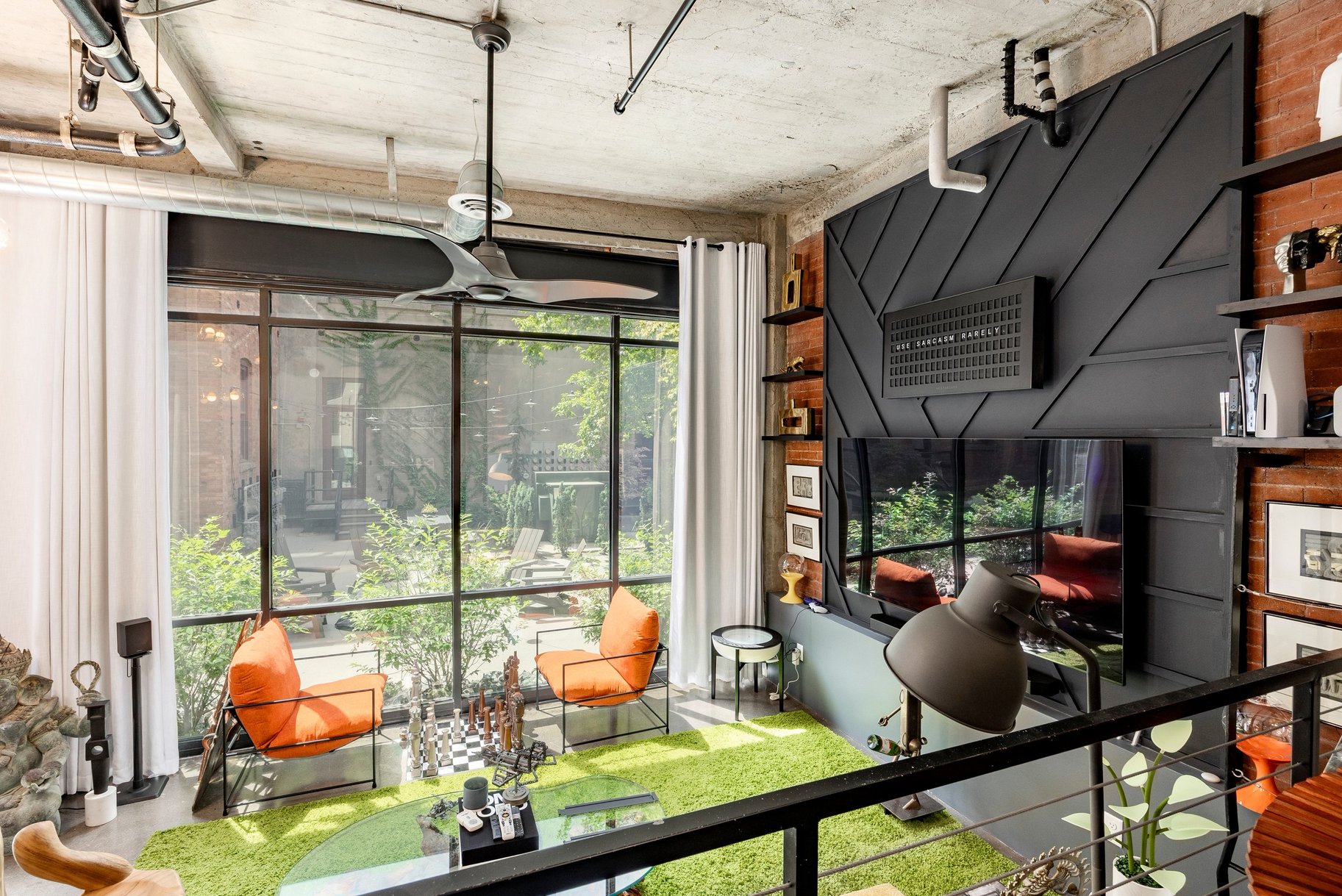  Downtown Historic Loft Meets Smart-Tech Modern Luxury - 物件實景