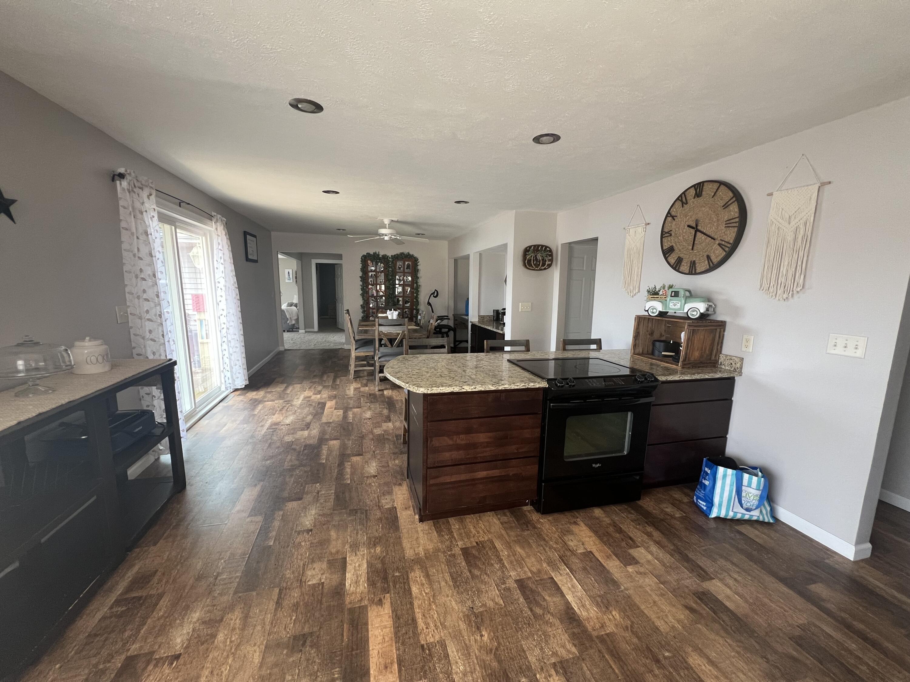 Fremont, Michigan, 49412, United States, 3 Bedrooms Bedrooms, ,2 BathroomsBathrooms,Residential,For Sale,1743034