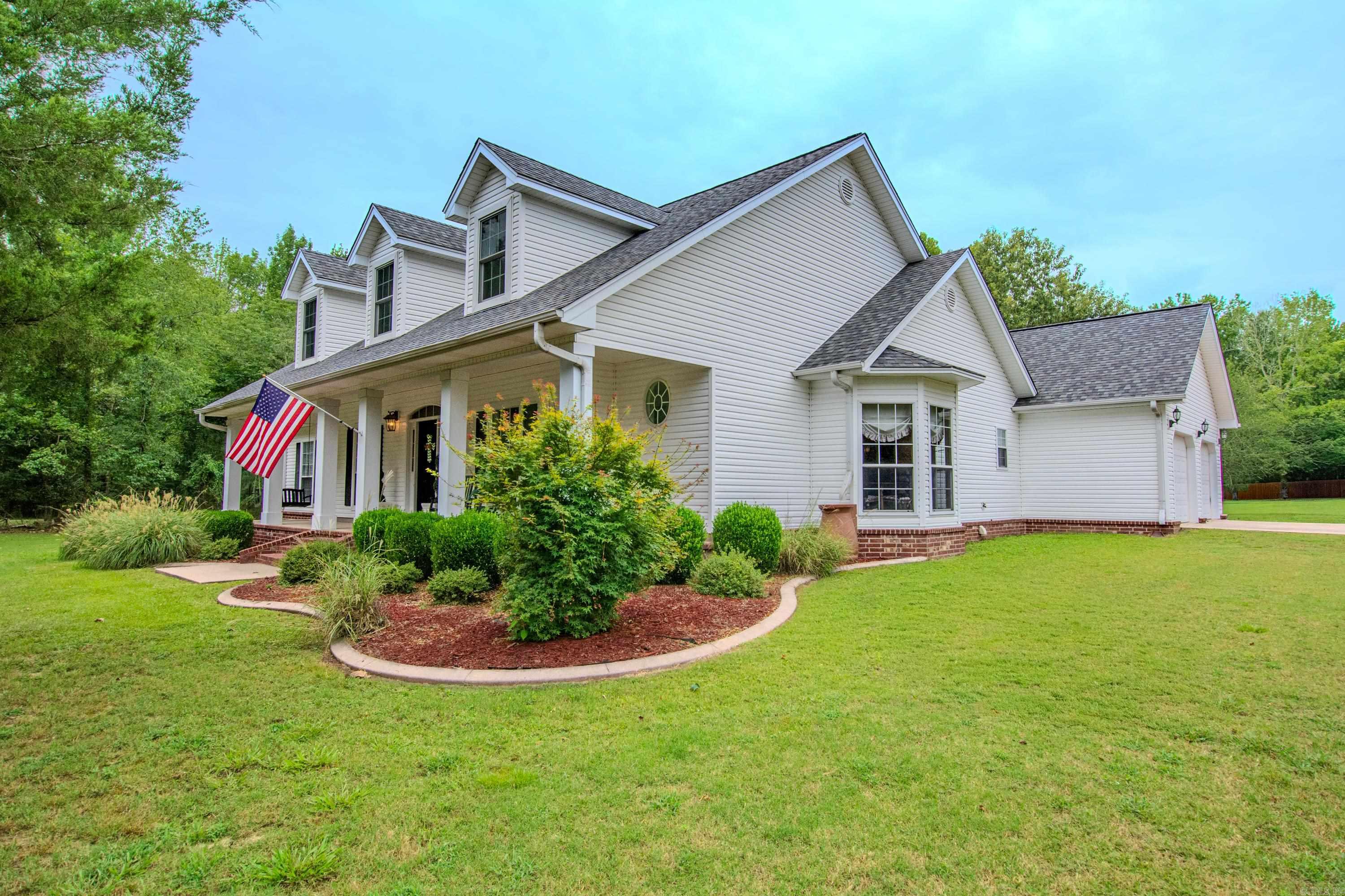 Benton, Arkansas, 72019, United States, 4 Bedrooms Bedrooms, ,4 BathroomsBathrooms,Residential,For Sale,1932840