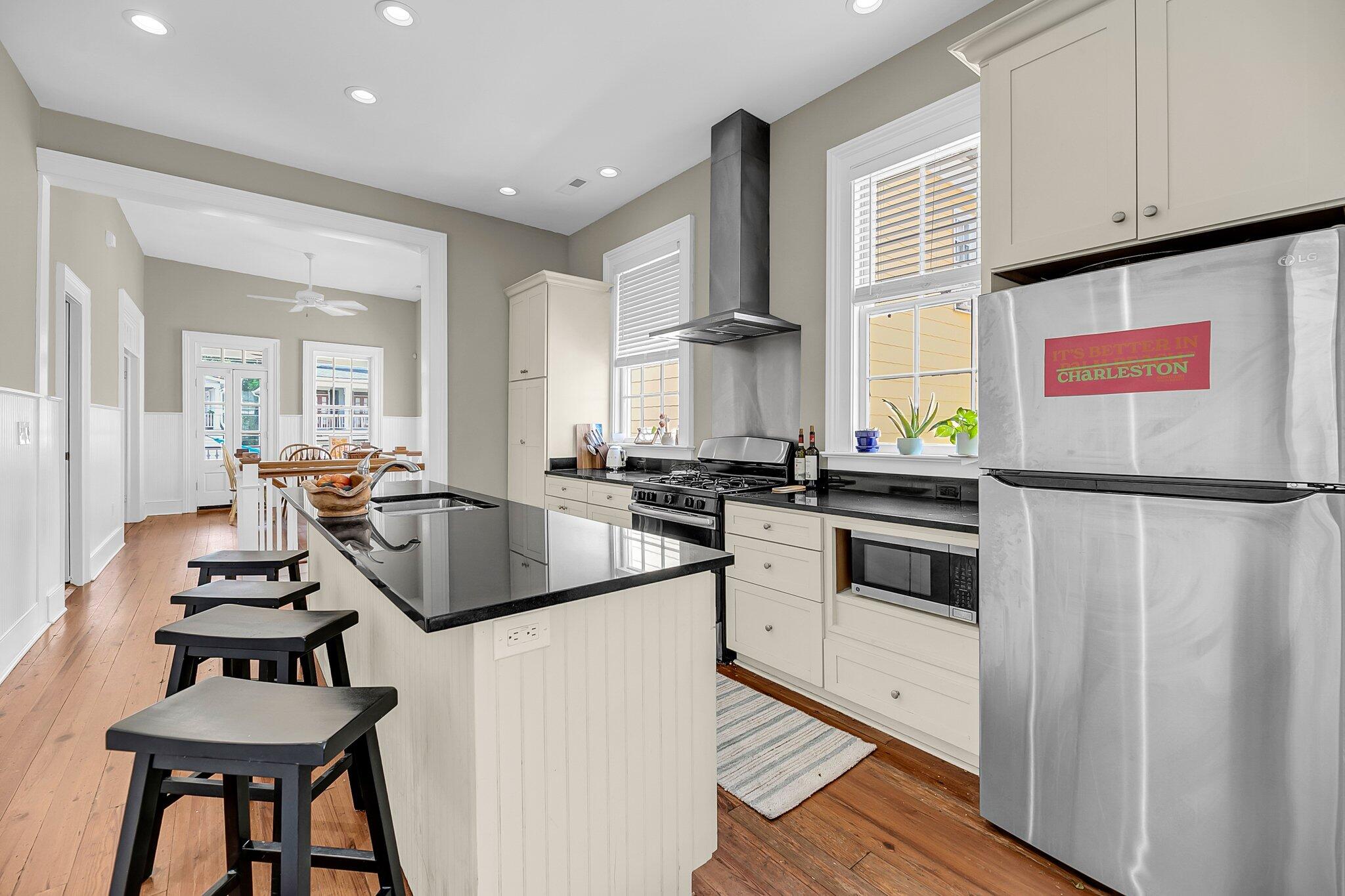Charleston, South Carolina, 29403, United States, 3 Bedrooms Bedrooms, ,3 BathroomsBathrooms,Residential,For Sale,1875297