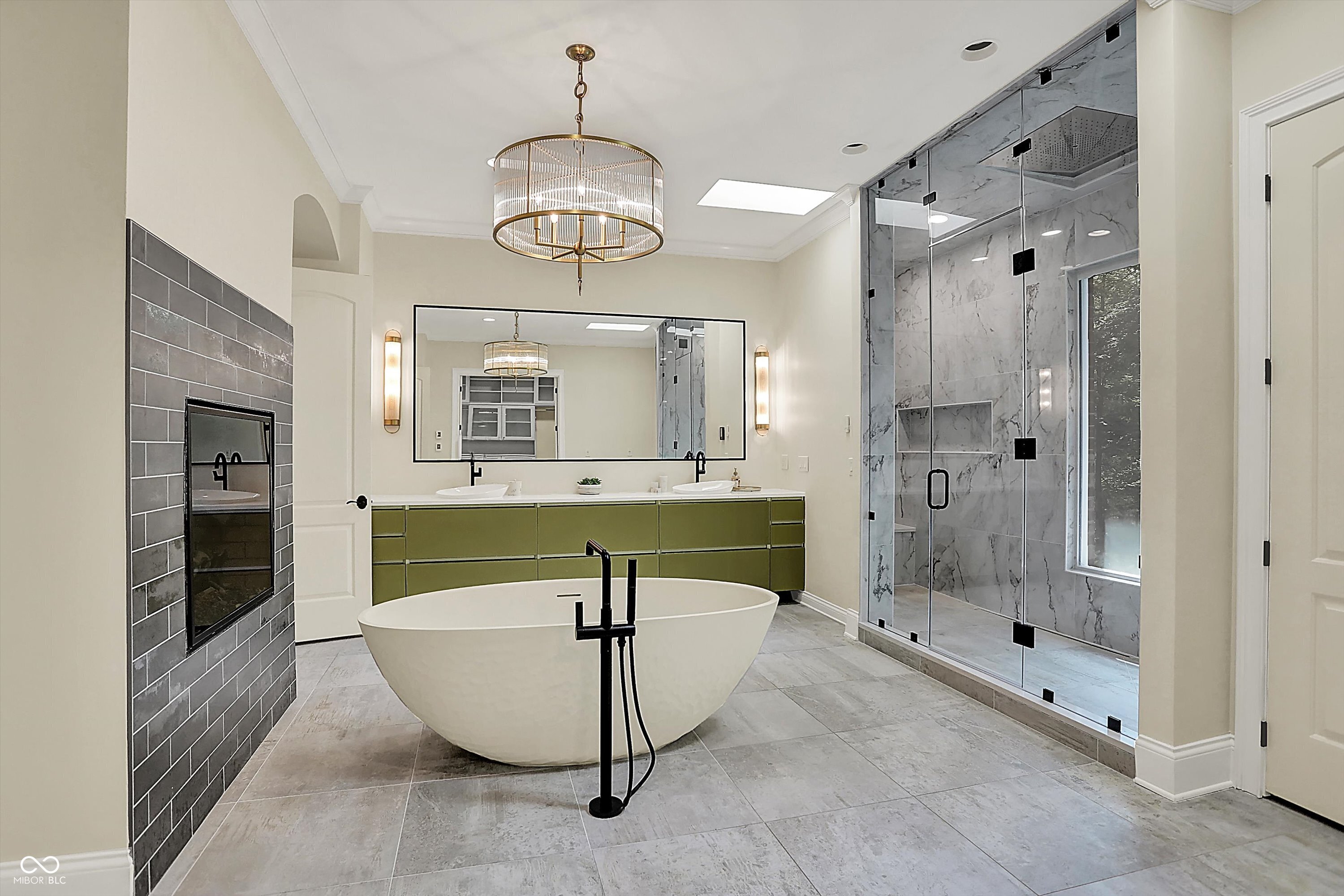 Noblesville, Indiana, 46062, United States, 6 Bedrooms Bedrooms, ,9 BathroomsBathrooms,Residential,For Sale,1979033