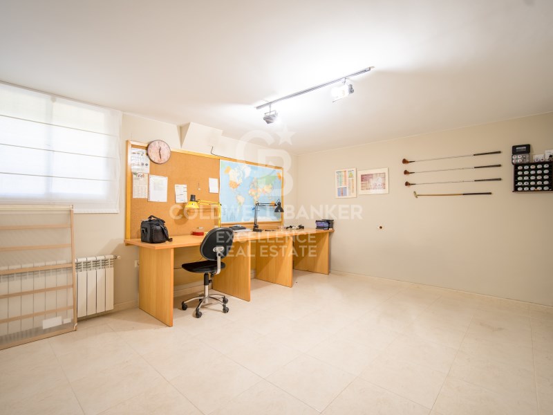 Valencia, Paterna, La Ca?ada Valencia, Paterna, La, Paterna, Comunidad Valenciana, ES, 5 Bedrooms Bedrooms, ,3 BathroomsBathrooms,Residential,For Sale,Valencia, Paterna, La Ca?ada Valencia, Paterna, La,1672423
