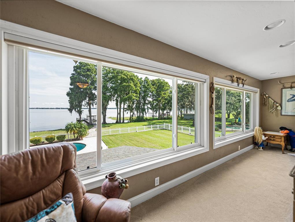 Winter Haven, Florida, 33884, United States, 3 Bedrooms Bedrooms, ,4 BathroomsBathrooms,Residential,For Sale,1895737