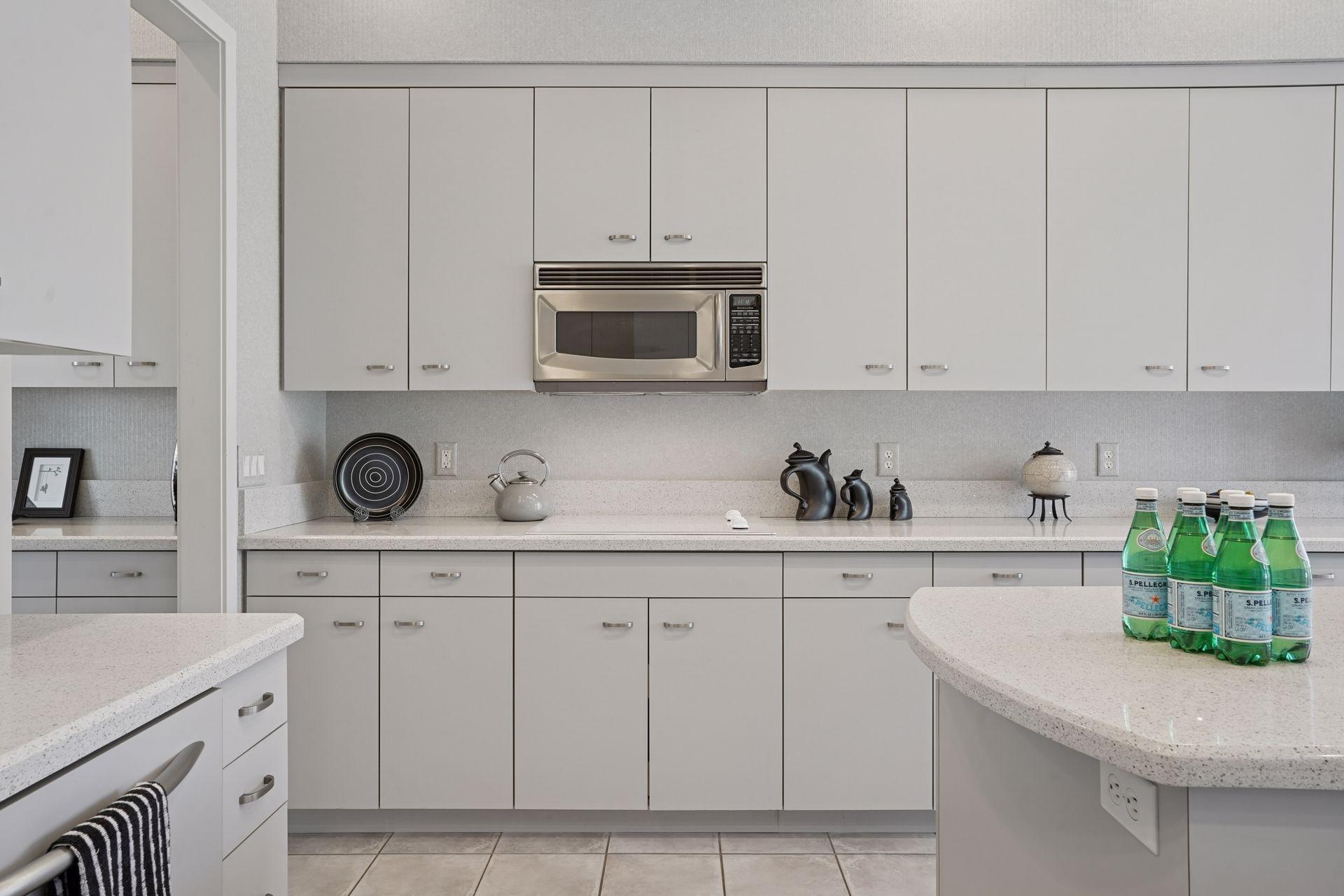 Lilydale, Minnesota, 55118, United States, 3 Bedrooms Bedrooms, ,3 BathroomsBathrooms,Residential,For Sale,1989452