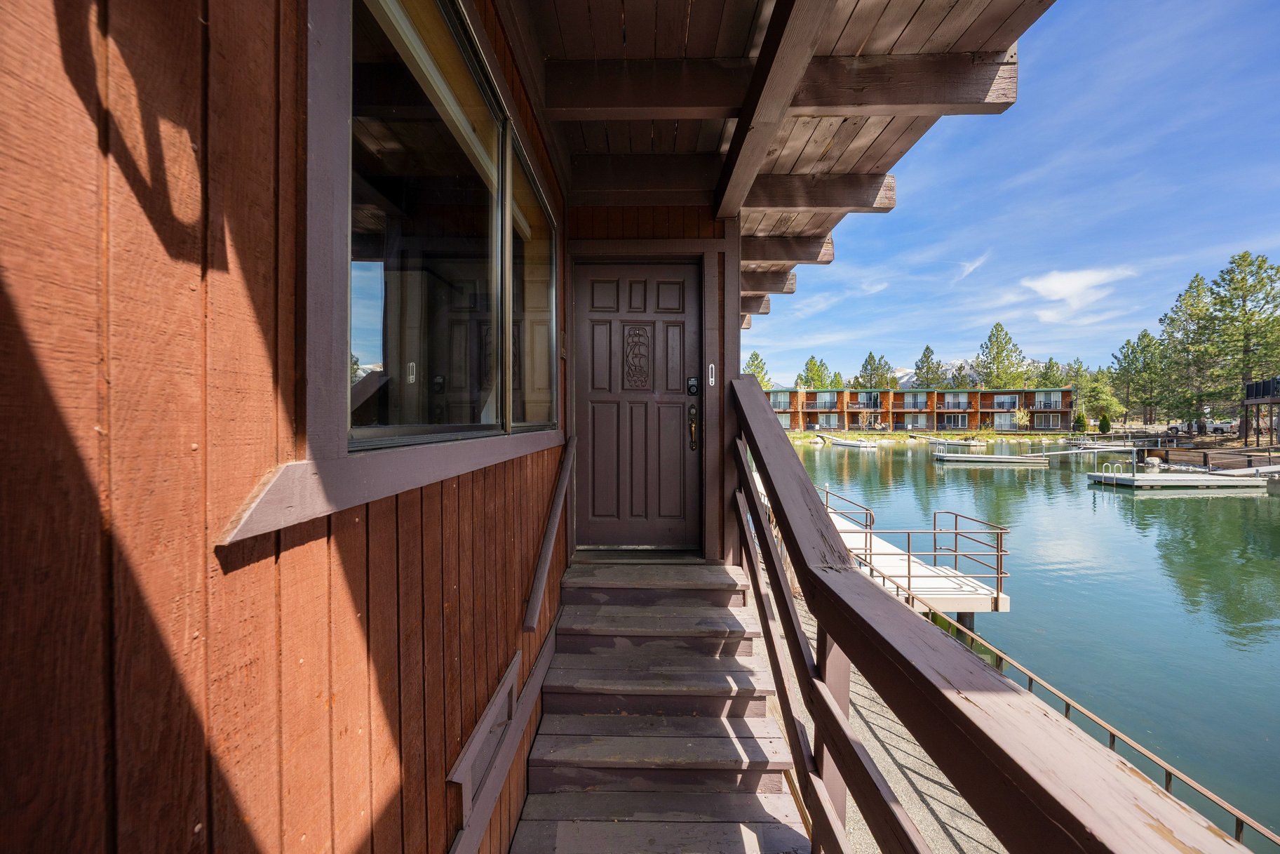  Tahoe Keys Charmer with Stunning Views - 物件實景