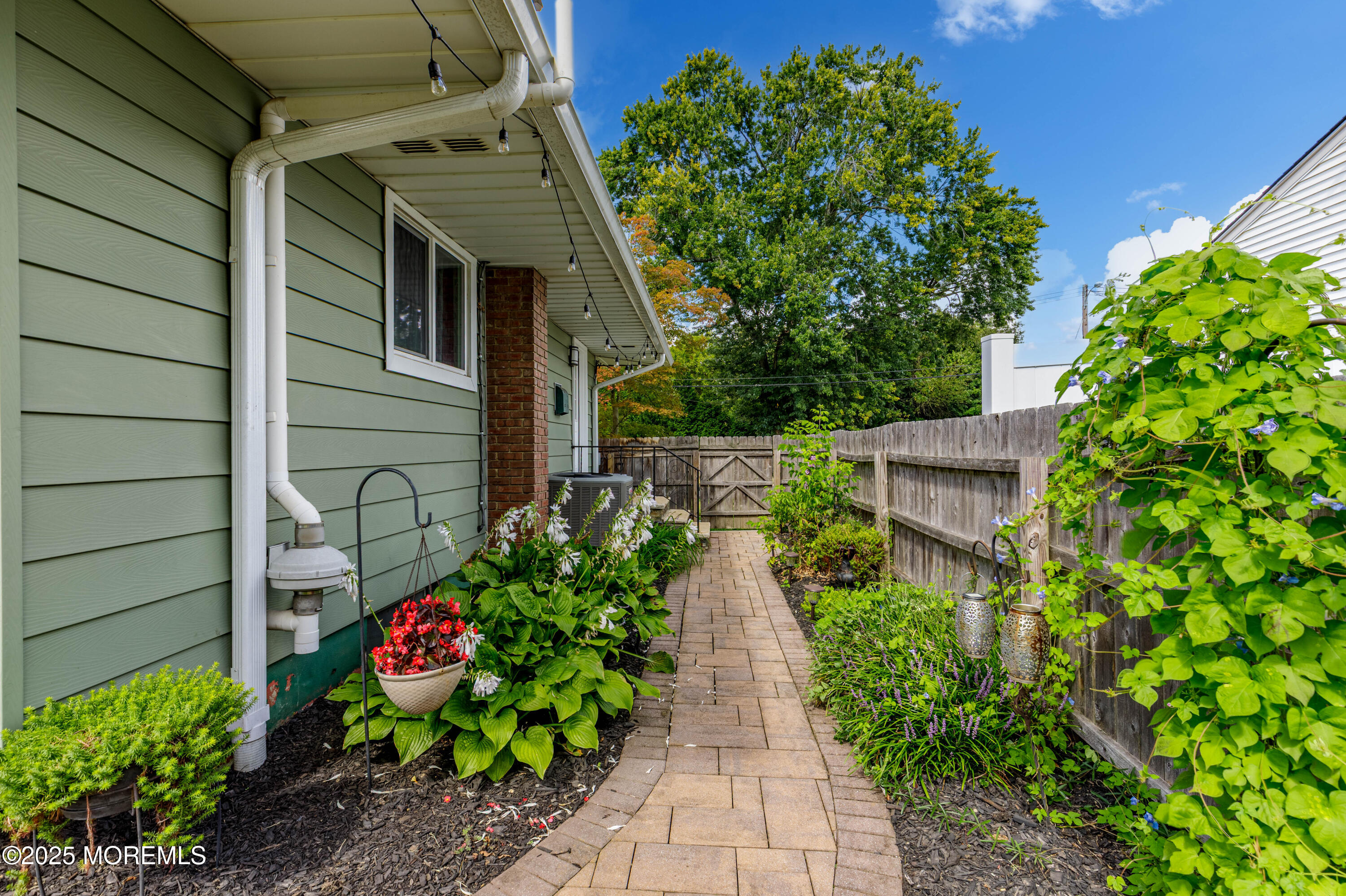 Freehold, New Jersey, 07728, United States, 3 Bedrooms Bedrooms, ,1 BathroomBathrooms,Residential,For Sale,1939212
